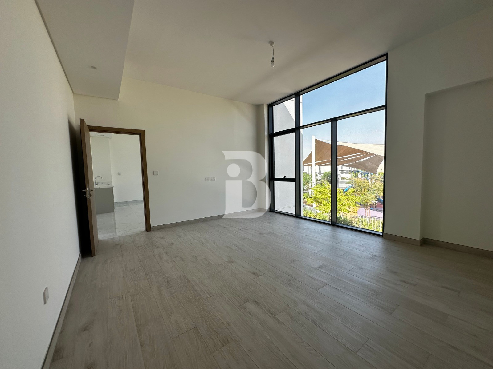 Cheapest 5BR| On the Park| Ready to Move In