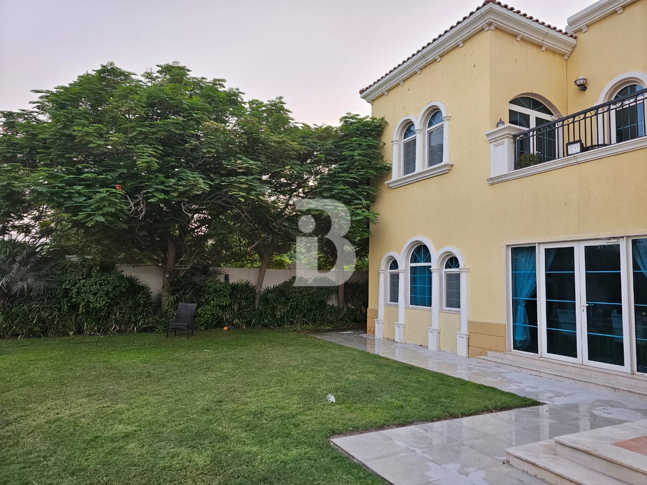Prime location| Huge plot | Private pool