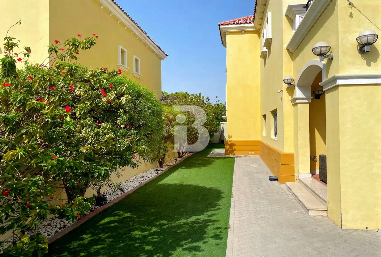 Vastu | Corner Villa | 3 BR | Lowest Rent