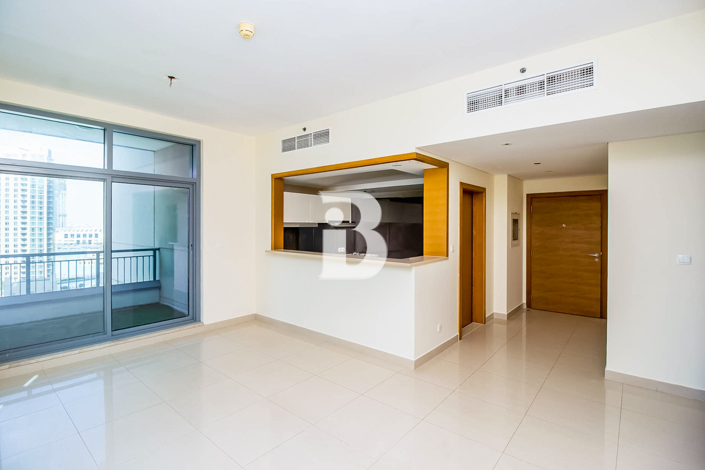 Vacant / Boulevard View / 2br Apartment