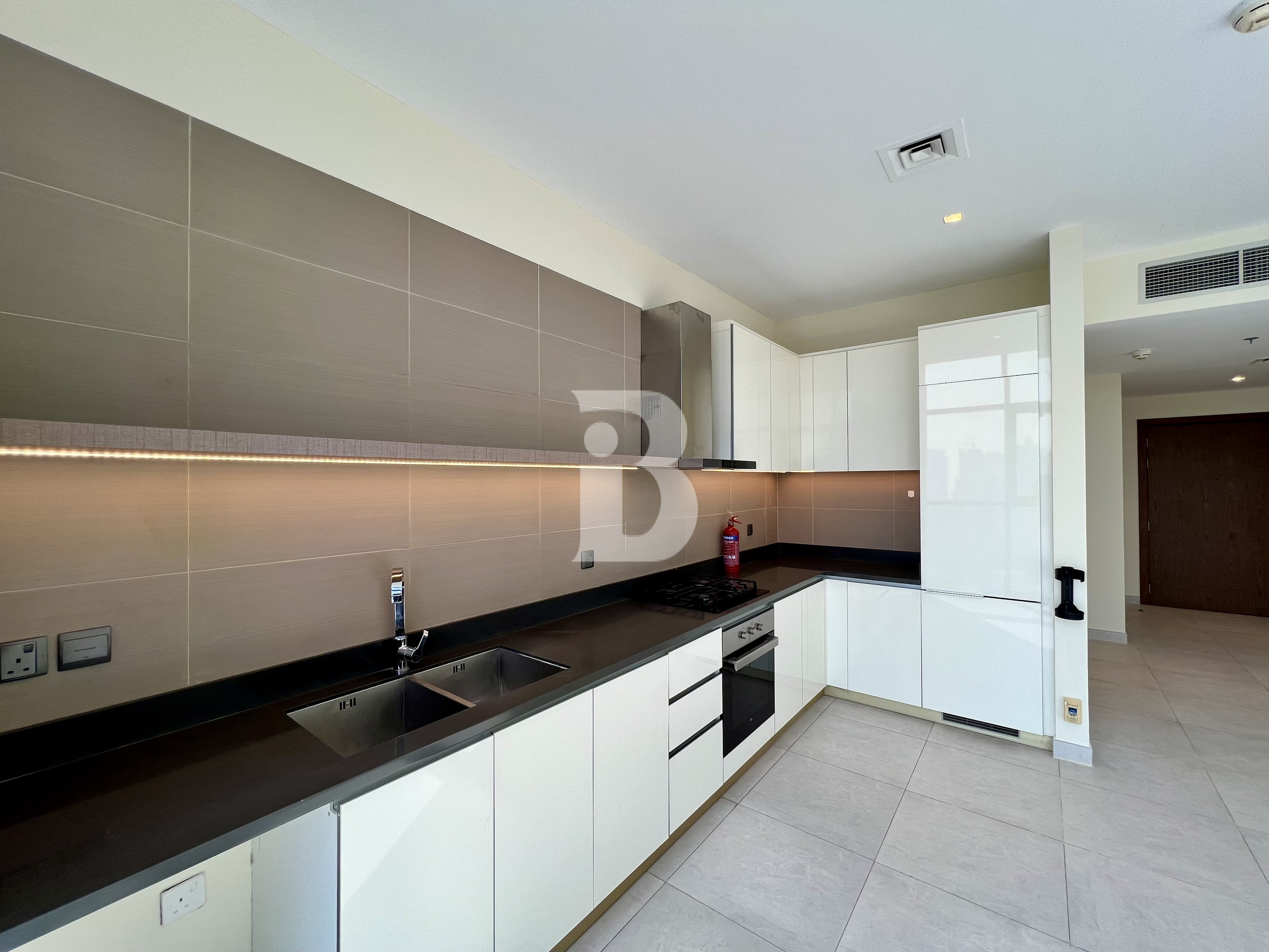 Vacant | Spacious Unit | Amazing Canal Views