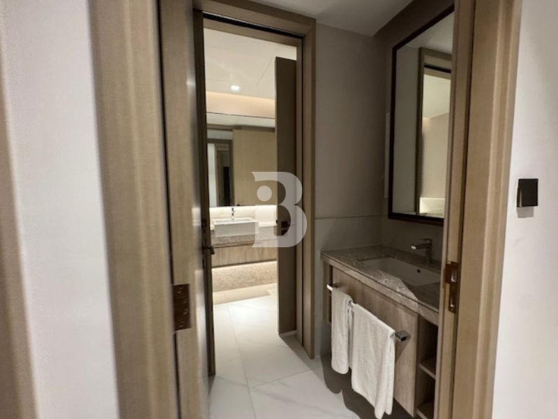 STUNNING CREEK VIEWS |SPACIOUS LAYOUT |HIGH FLOOR