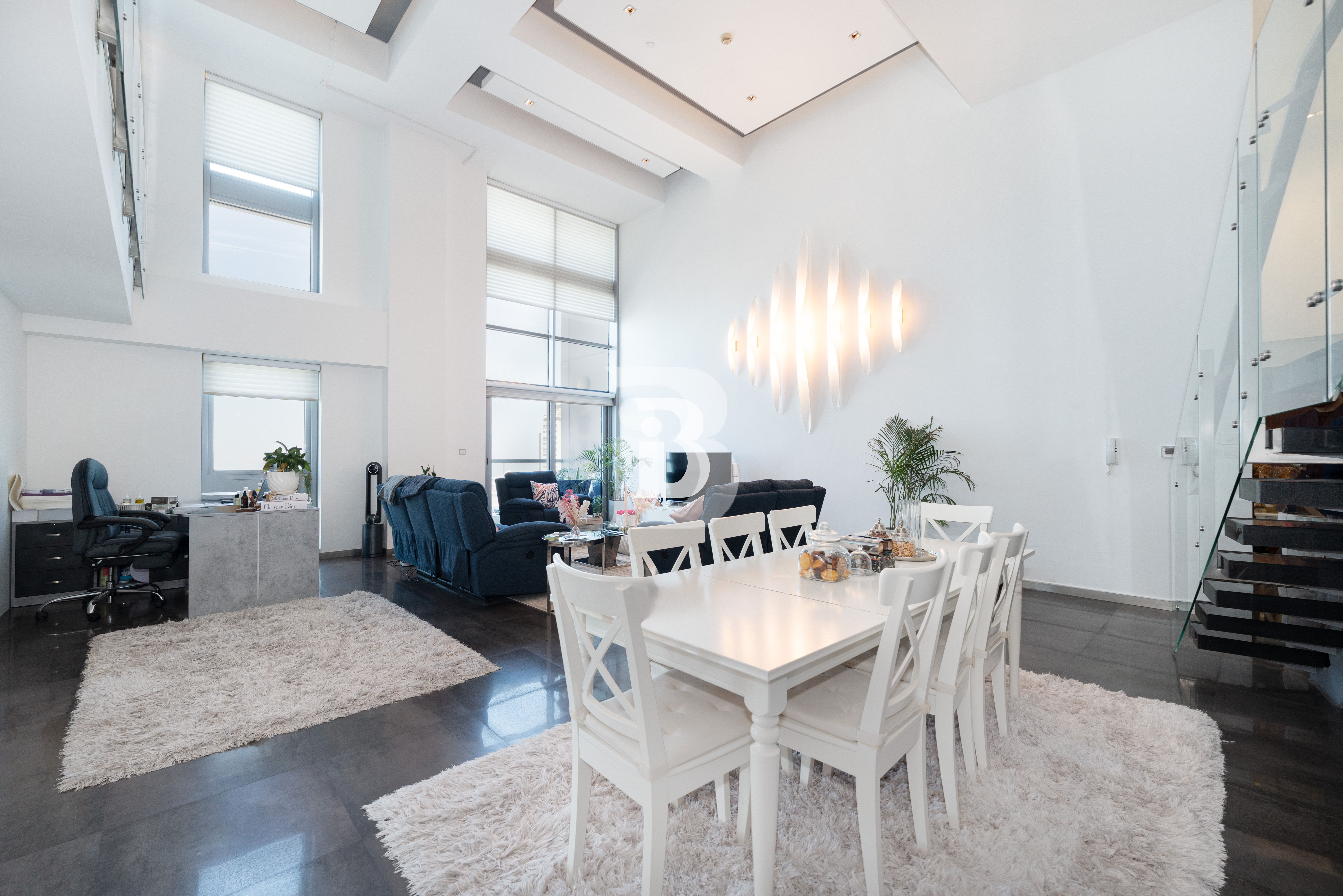 LOFT APARTMENT I SKYLINE VIEW I CALL NOW