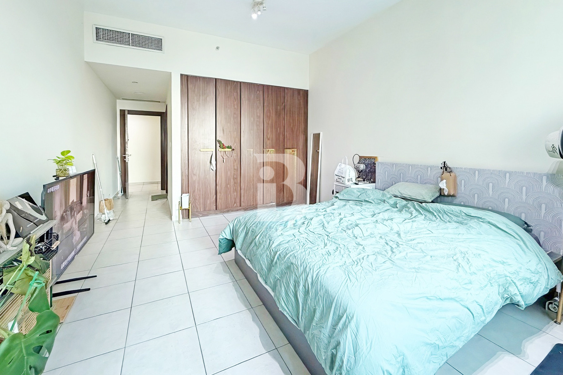 BURJ VIEW I BEAUTIFUL APARTMENT I CALL NOW