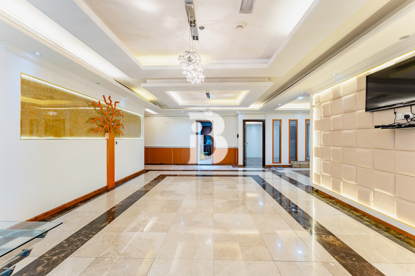 VASTU UNIT|HIGH FLOOR| UPGRADED INTERIORS|