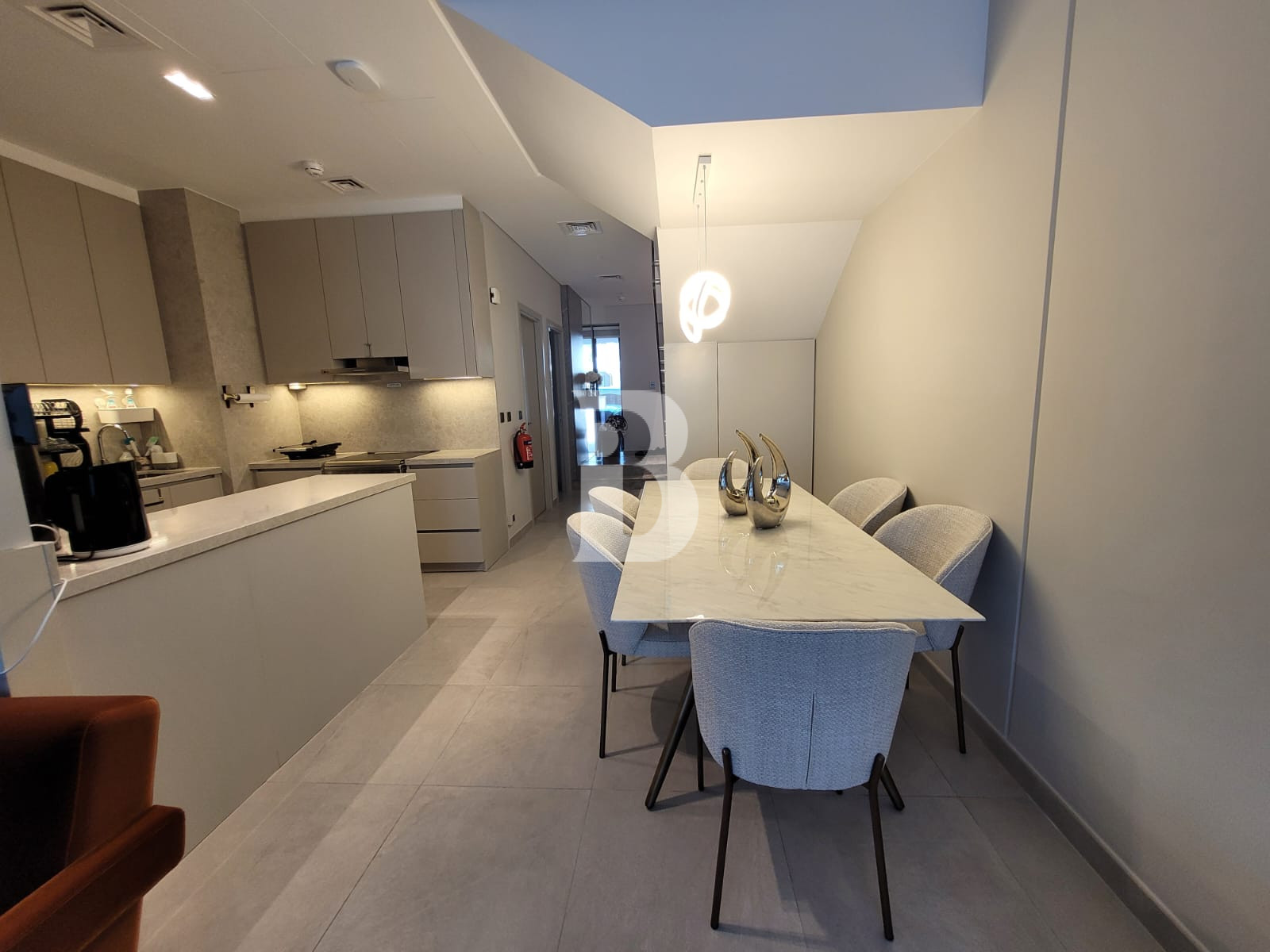 FULLY FURNISHED | Vacant | Next To Amenities