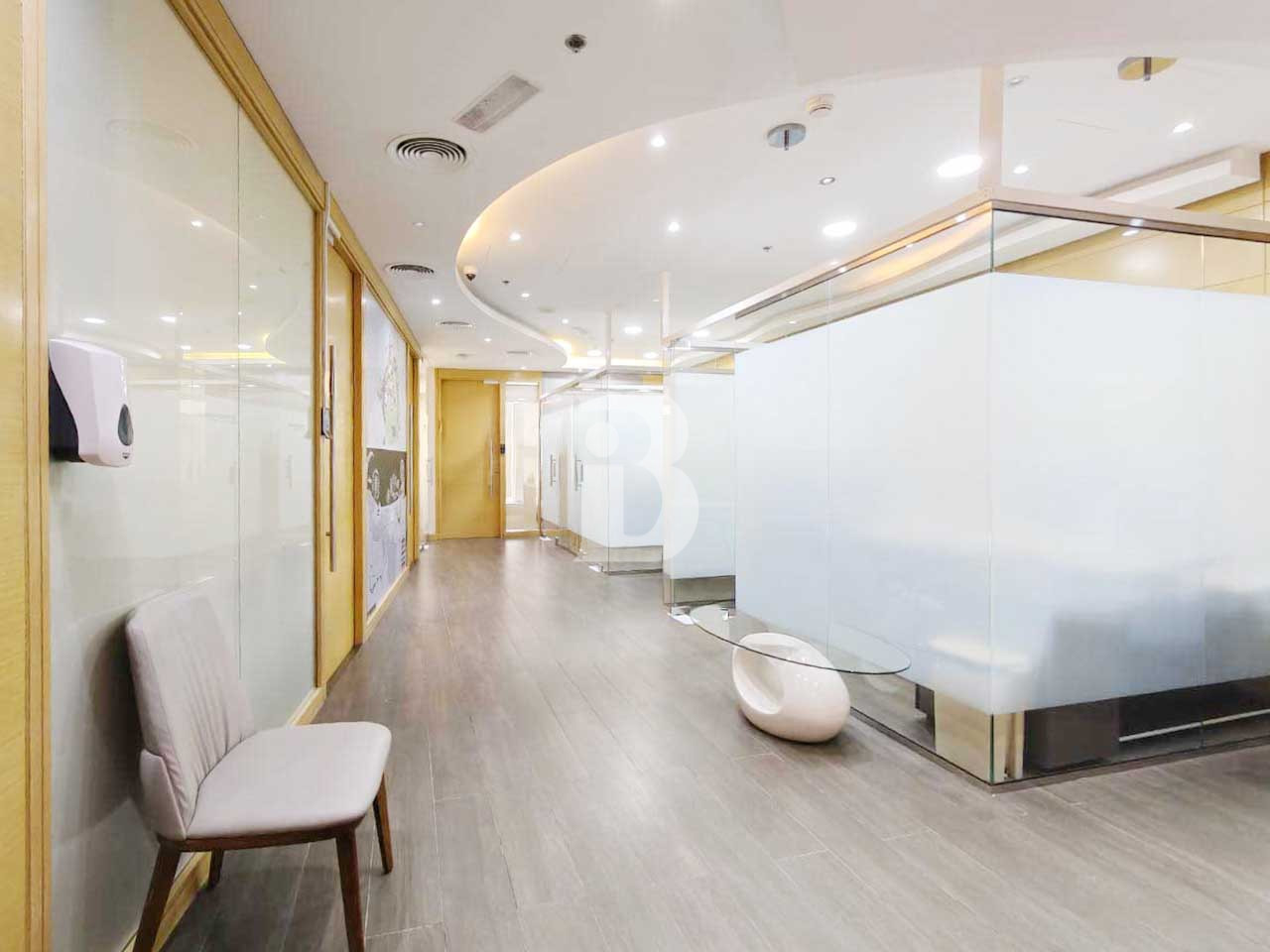 PROFESSIONAL WORKSPACE | FITTED | Canal View