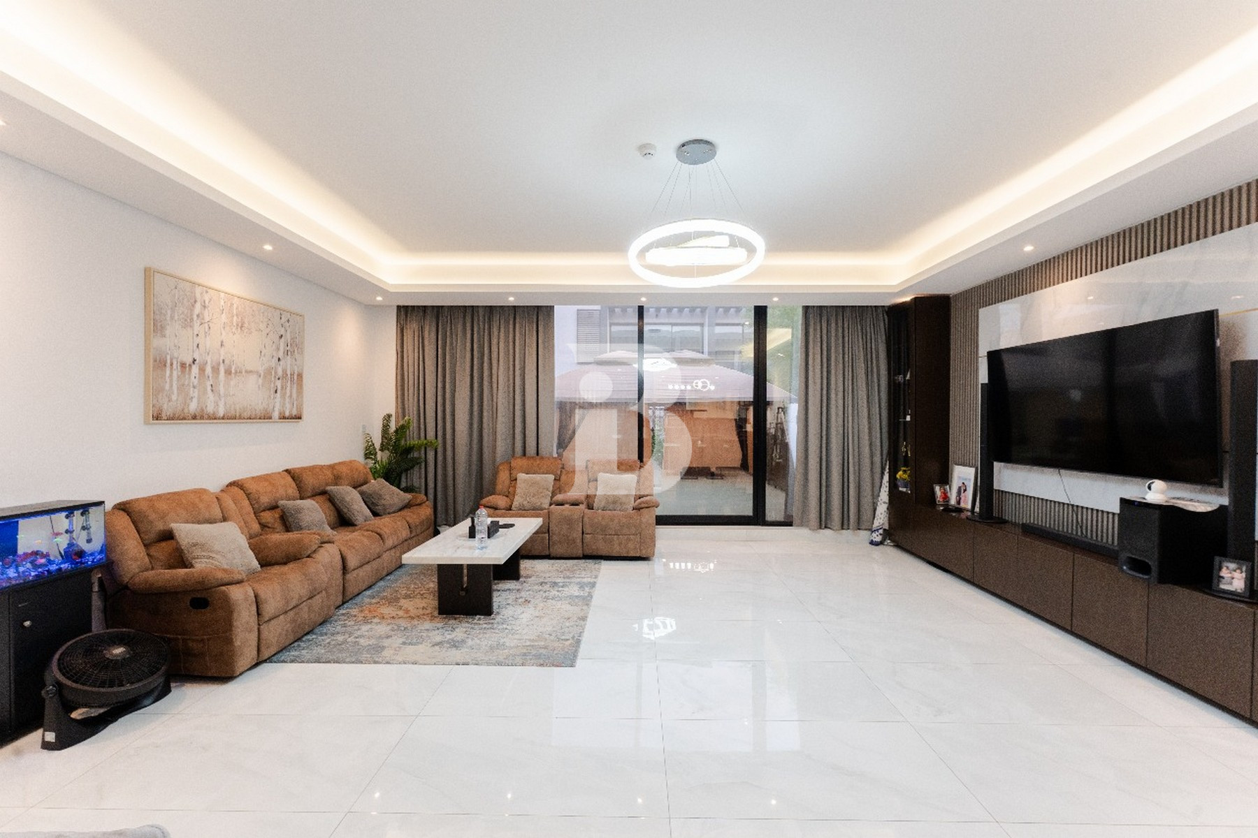 PREMIUM | 4BR TOWNHOUSE | SPACIOUS | VOT