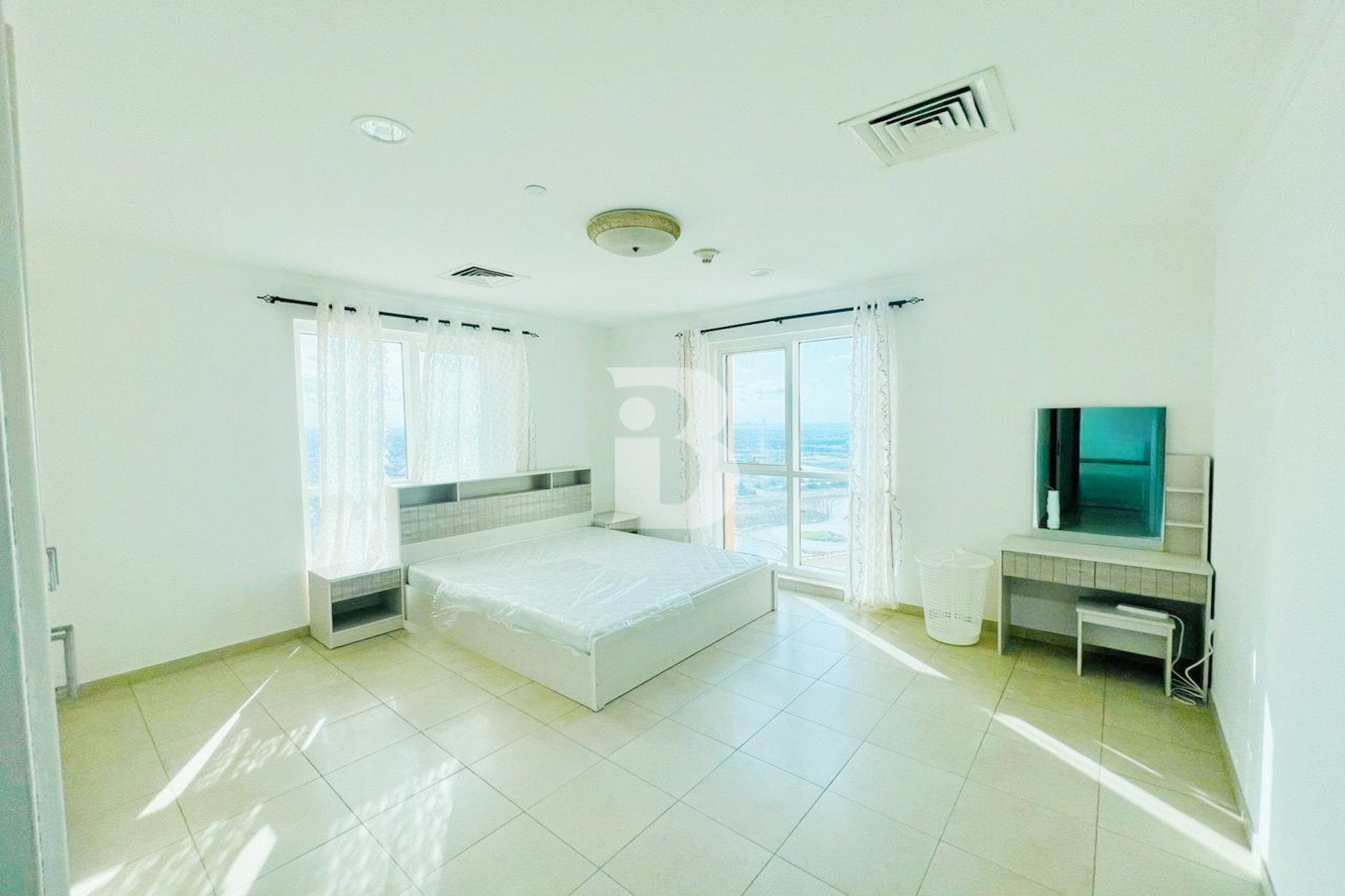 Ready to Move | Upgraded Furnished  with Maid