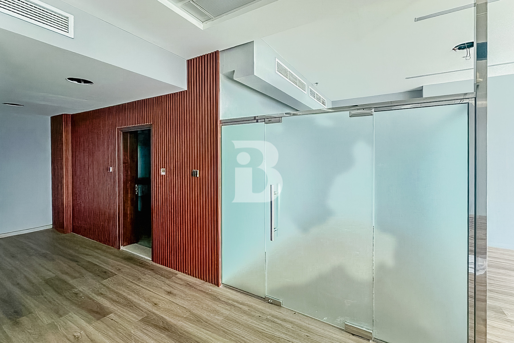 READY OFFICE  | FITTED | AMAZING CANAL VIEW