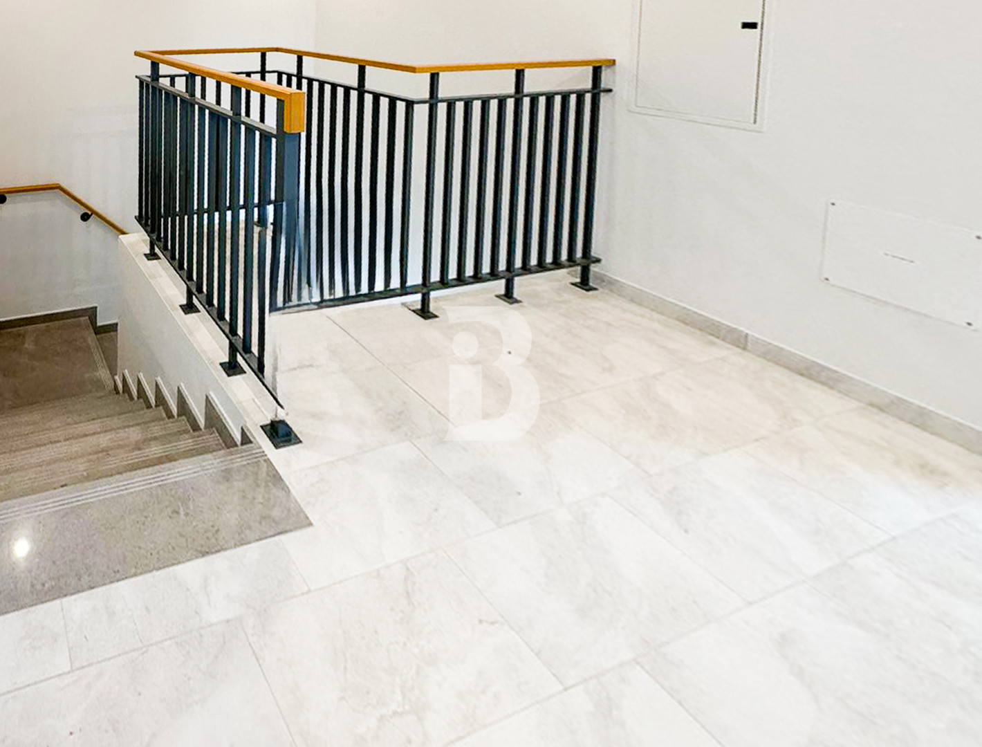 SINGLE ROW | CORNER UNIT | BRAND NEW | HUGE GARDEN