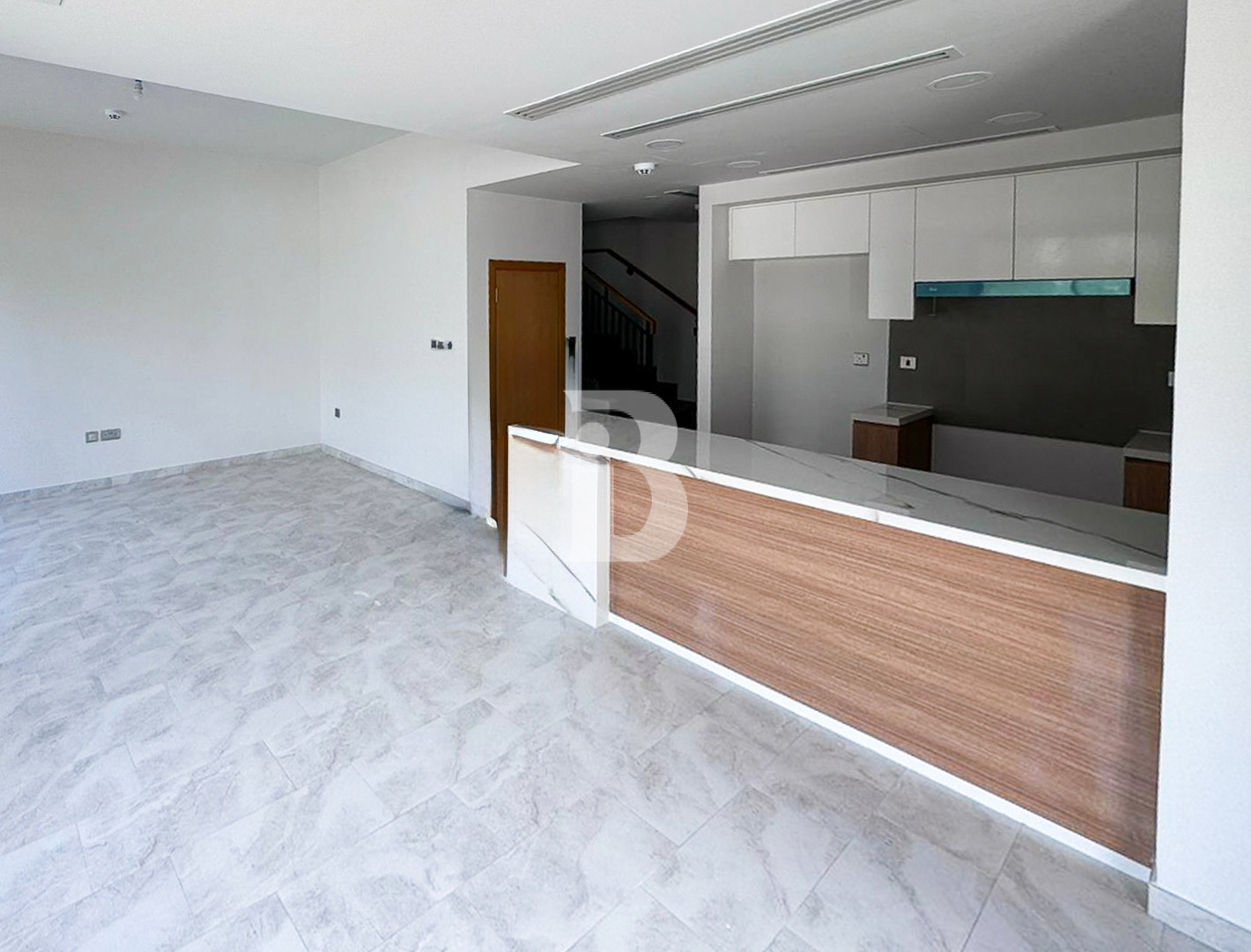 SINGLE ROW | CORNER UNIT | BRAND NEW | HUGE GARDEN