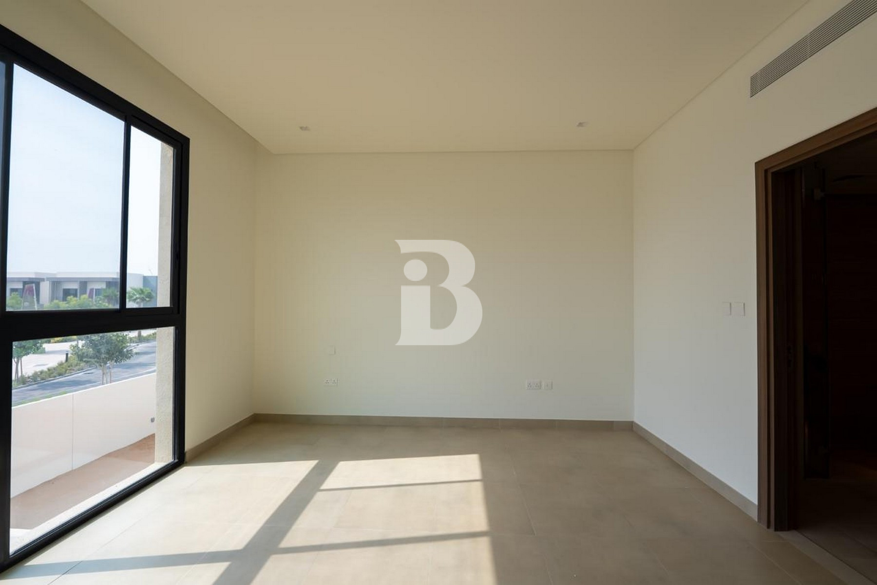 Elegant TH | Vacant Soon| Prime Location