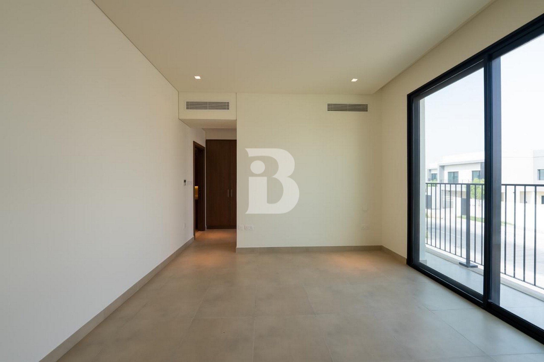 Elegant TH | Vacant Soon| Prime Location