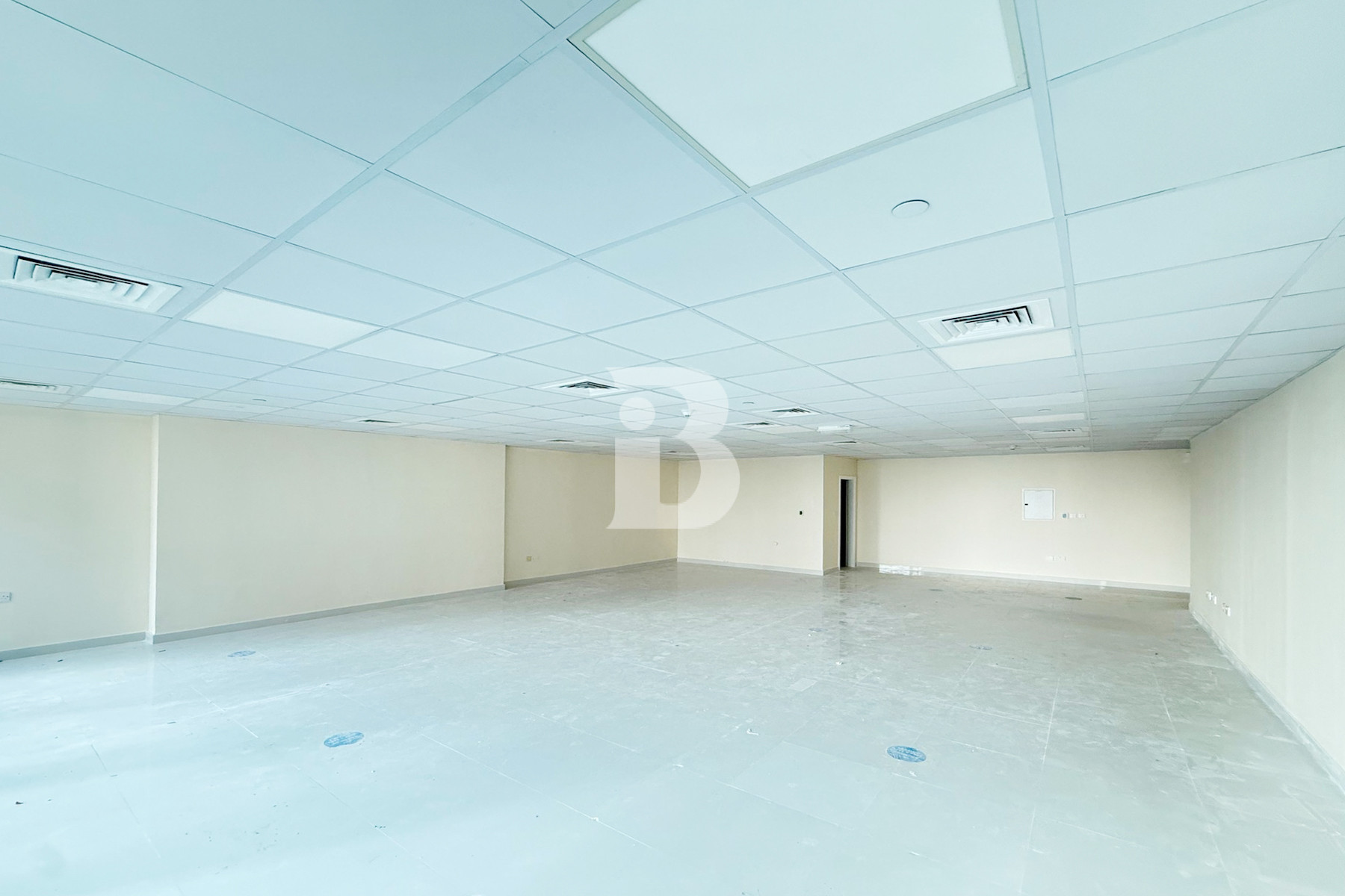 TURNKEY OFFICE | PRIME LOCATION | ACCESSIBLE