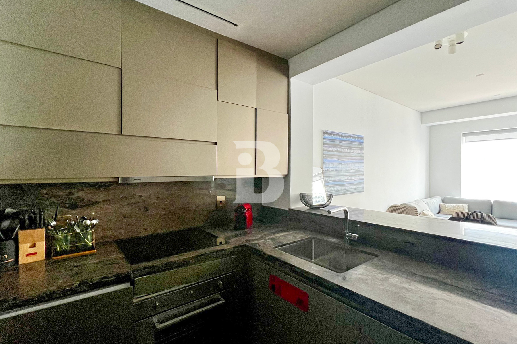 Sunlit | Sea Views | Vacant Ready to Move