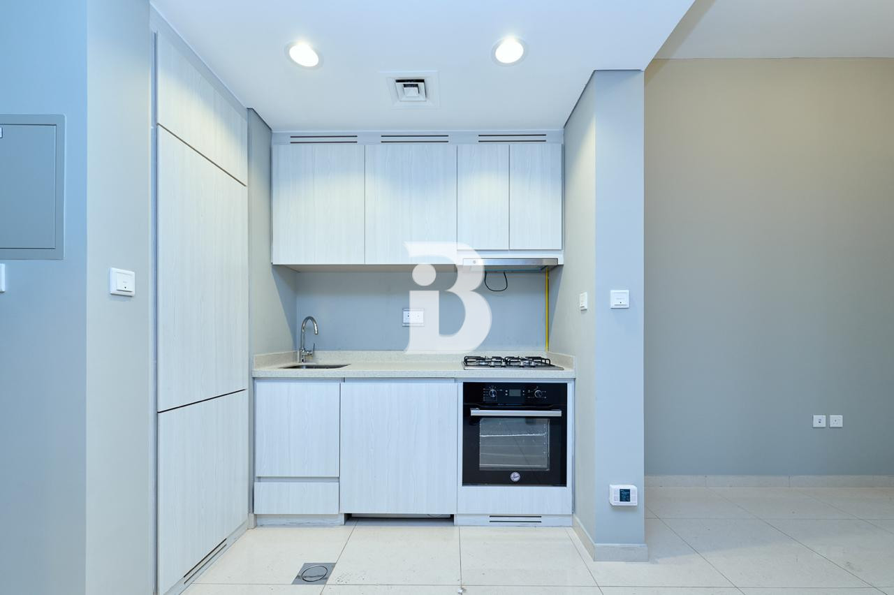 Canal View | High Floor | Ready to Move