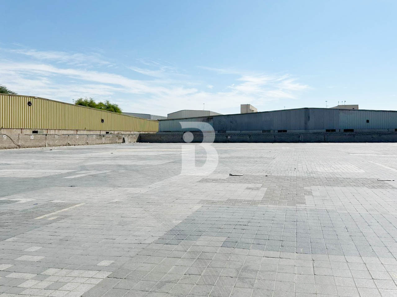 UM RAMOOL | OPEN YARD | CAR PARKING | CAR GARAGE