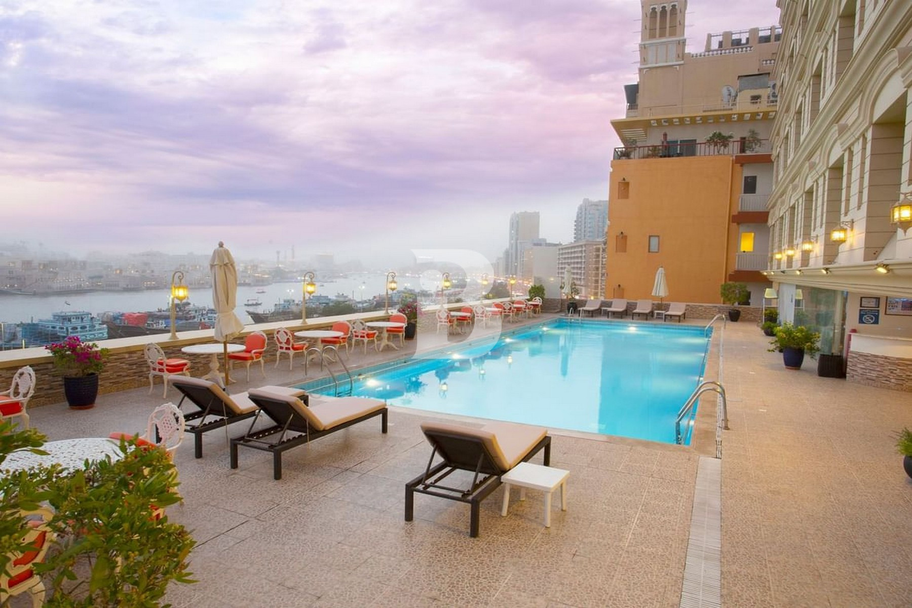 TERRACE POOL LOUNGE | CREEK VIEWS | SHISHA READY