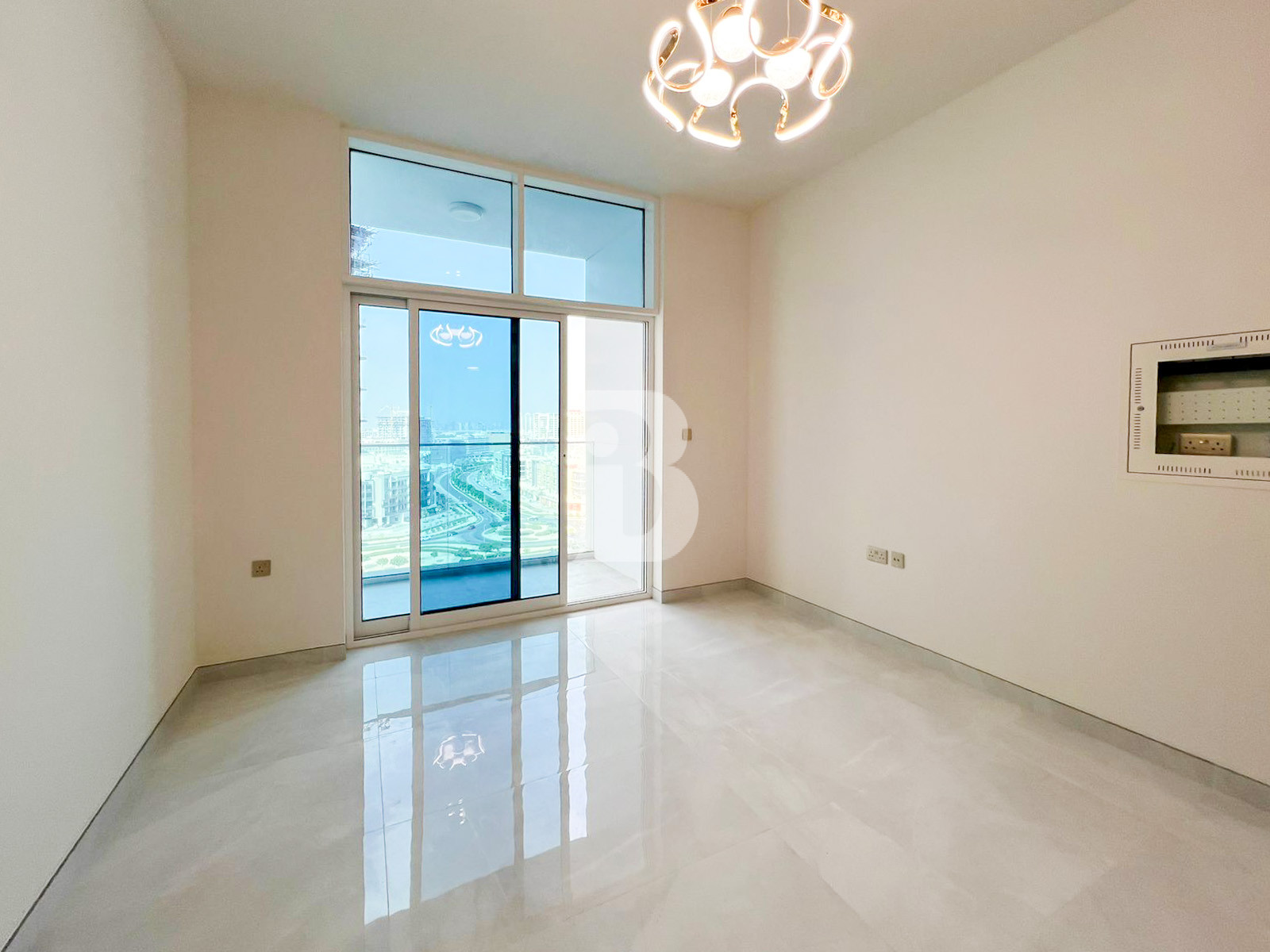 Mid Floor | Brand NEW | Vacant||Ready to Move|