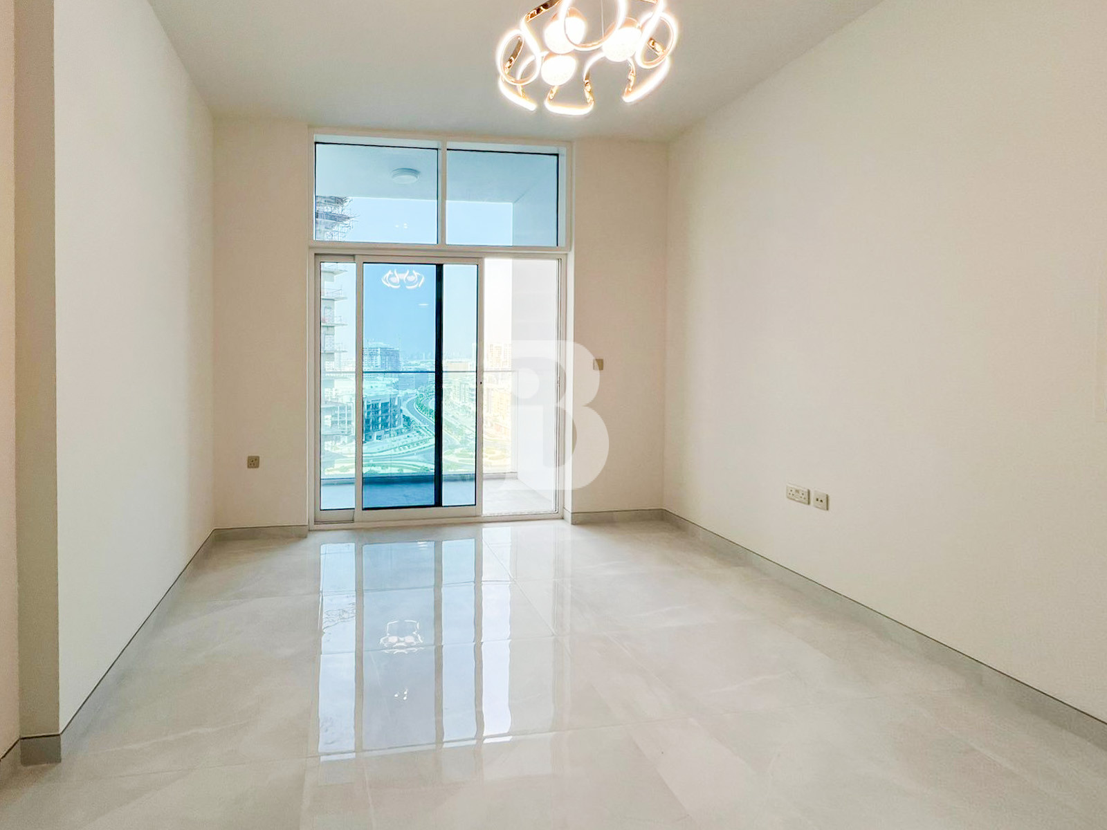 Mid Floor | Brand NEW | Vacant||Ready to Move|