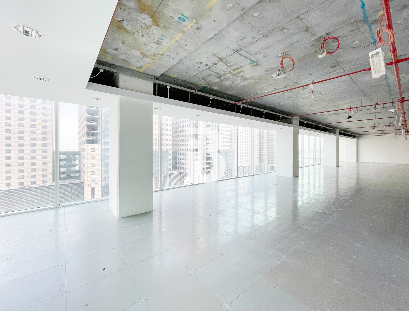 Office Floor | Raised Floor | Direct Metro Access