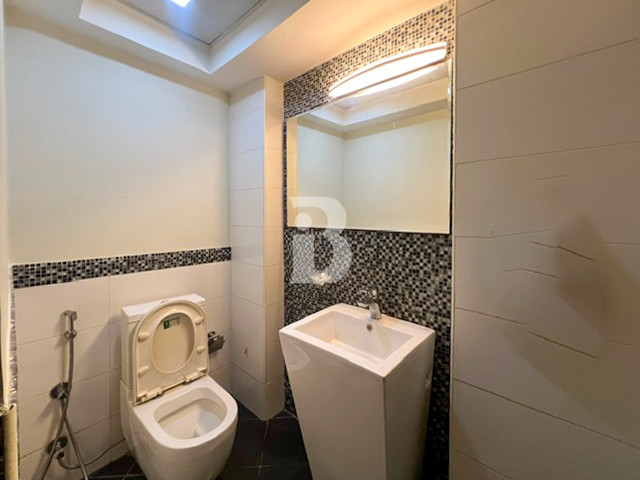 CORNER UNIT | LANDSCAPED GARDEN  | 4BED MAIDS