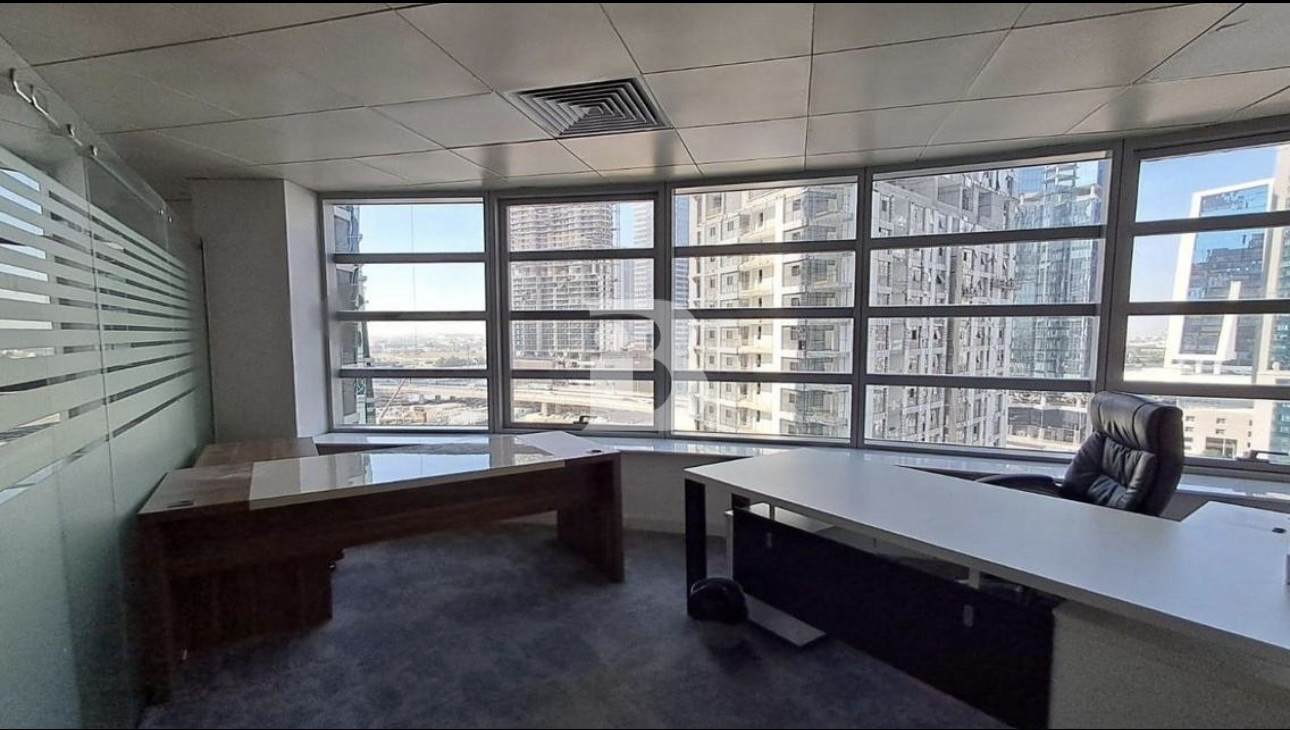 Semi Furnished Office |Ready |Near Metro