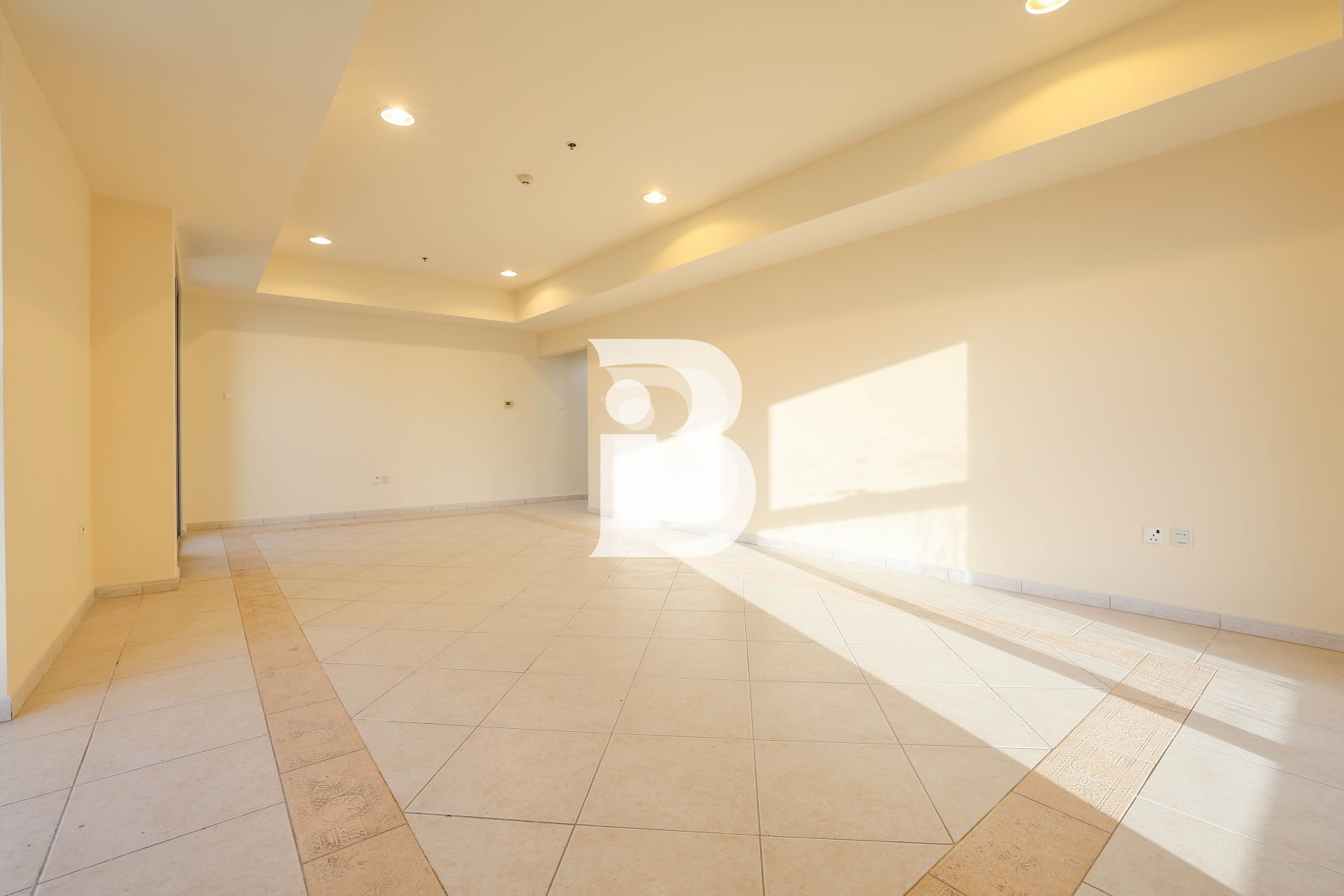 Spacious Unit | Sea &amp; Palm Views | Vacant