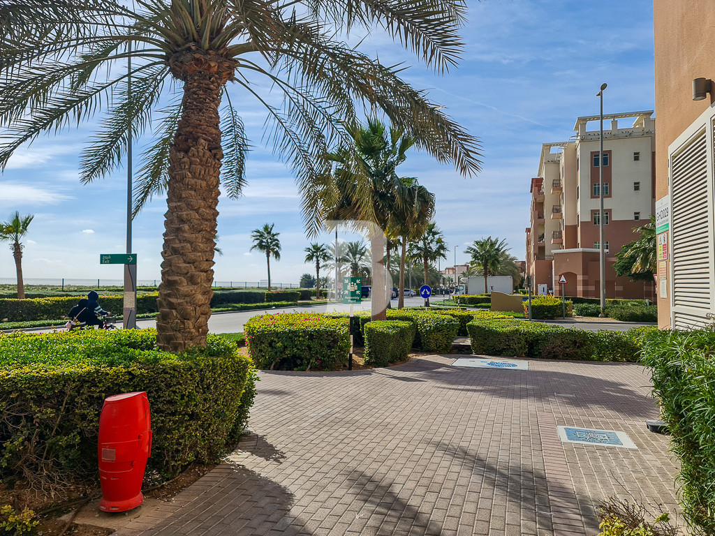 Spacious 1 BR with Balcony | Ready to Move