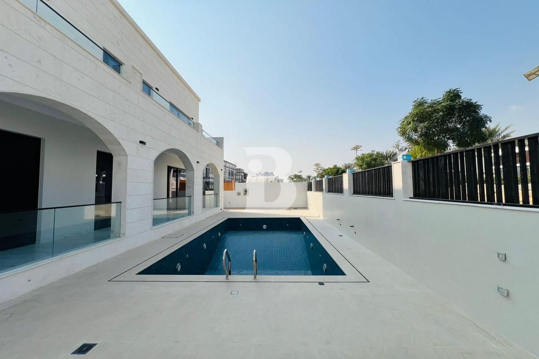 BRAND NEW | 5BR VILLA | SPACIOUS | PRIME SPOT