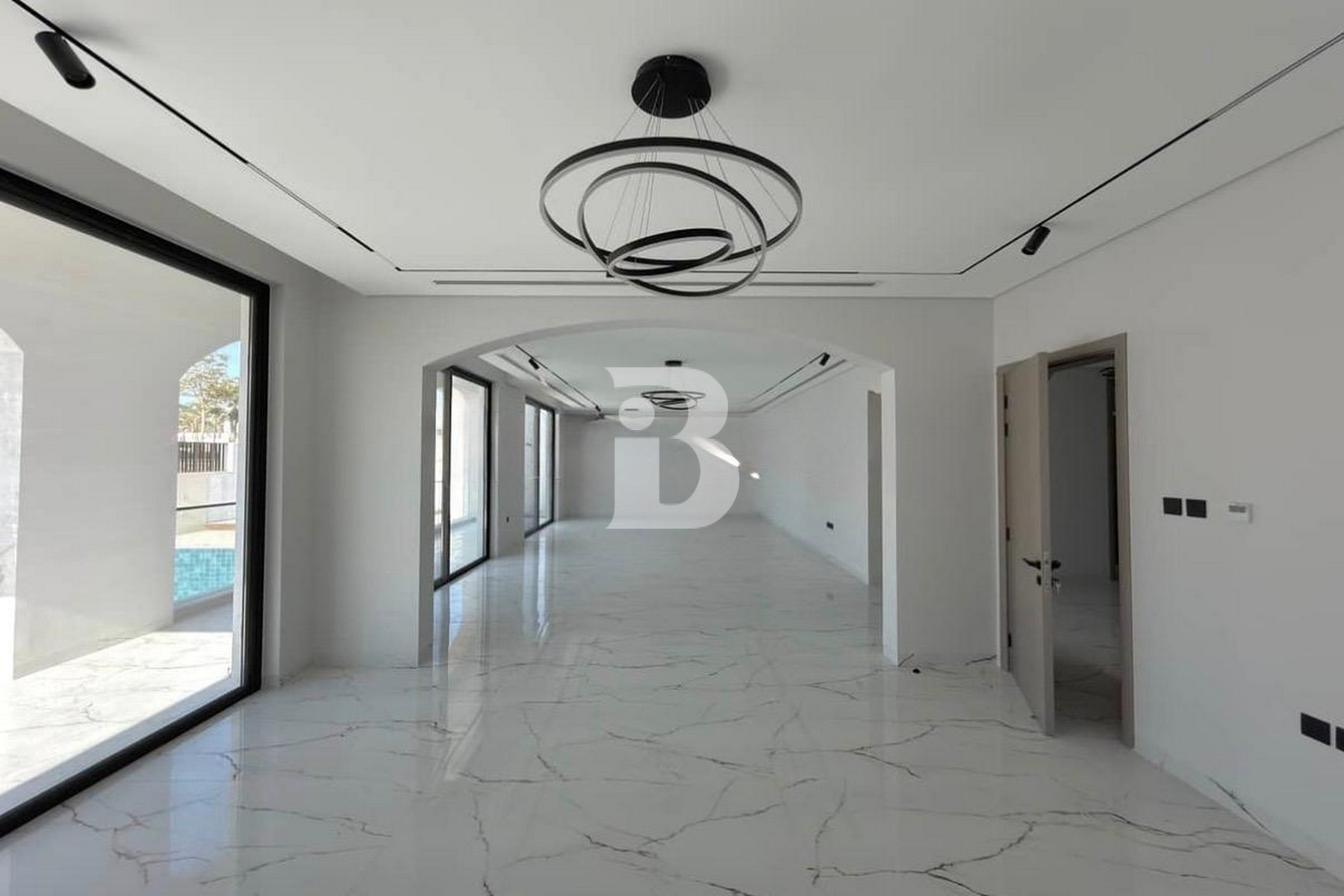 BRAND NEW | 5BR VILLA | SPACIOUS | PRIME SPOT