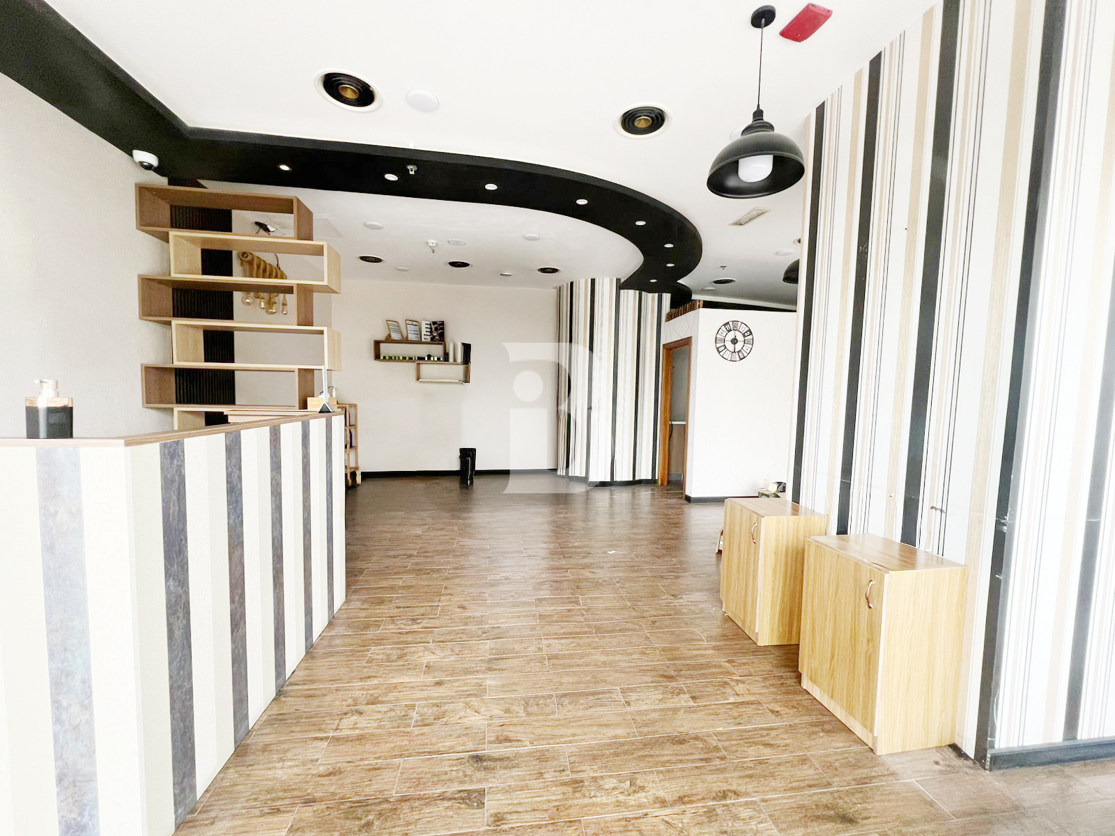 Fitted Shop | Full Burj View | Vacant