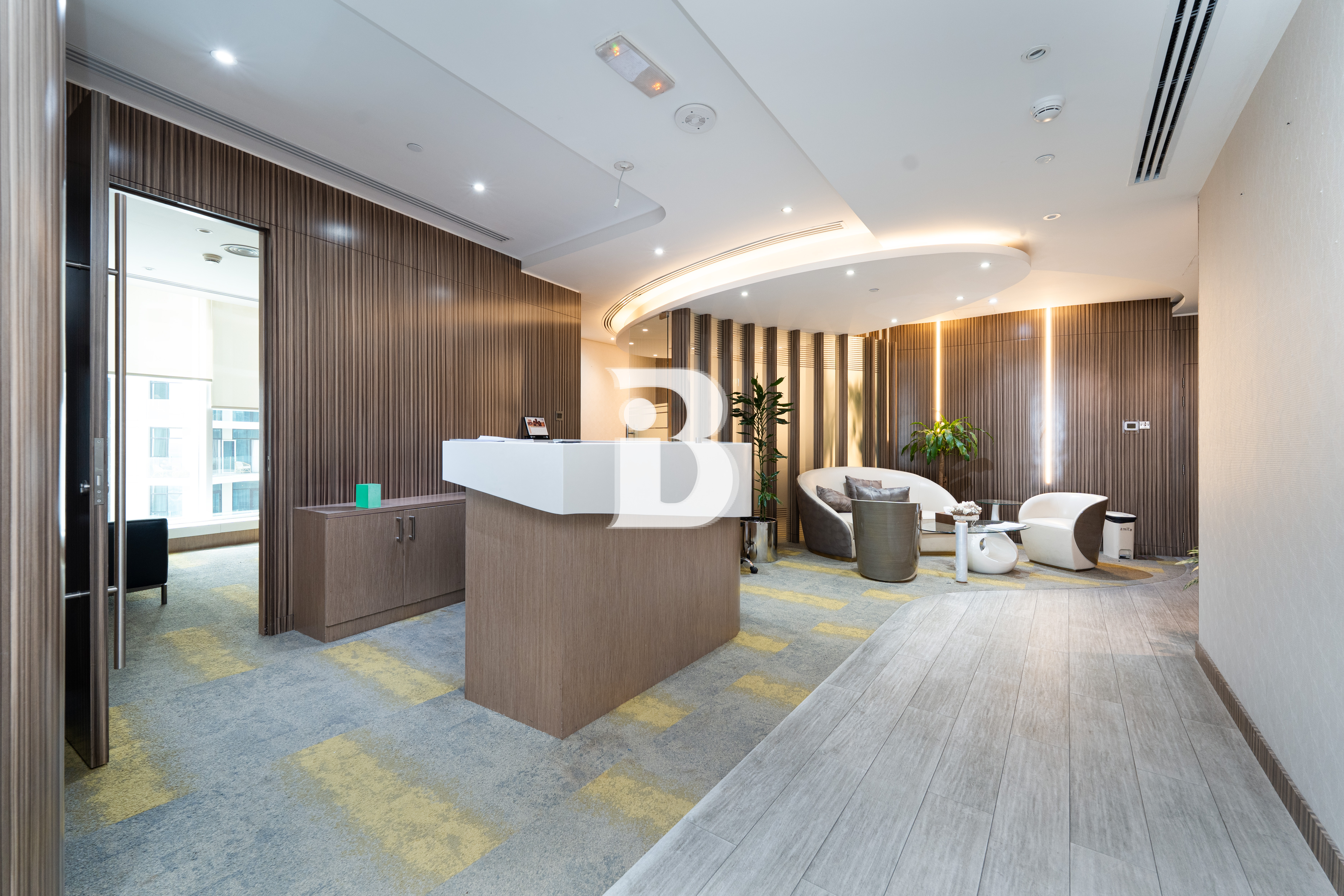 PROFESSIONAL WORKSPACE | FITTED | HIGH-END