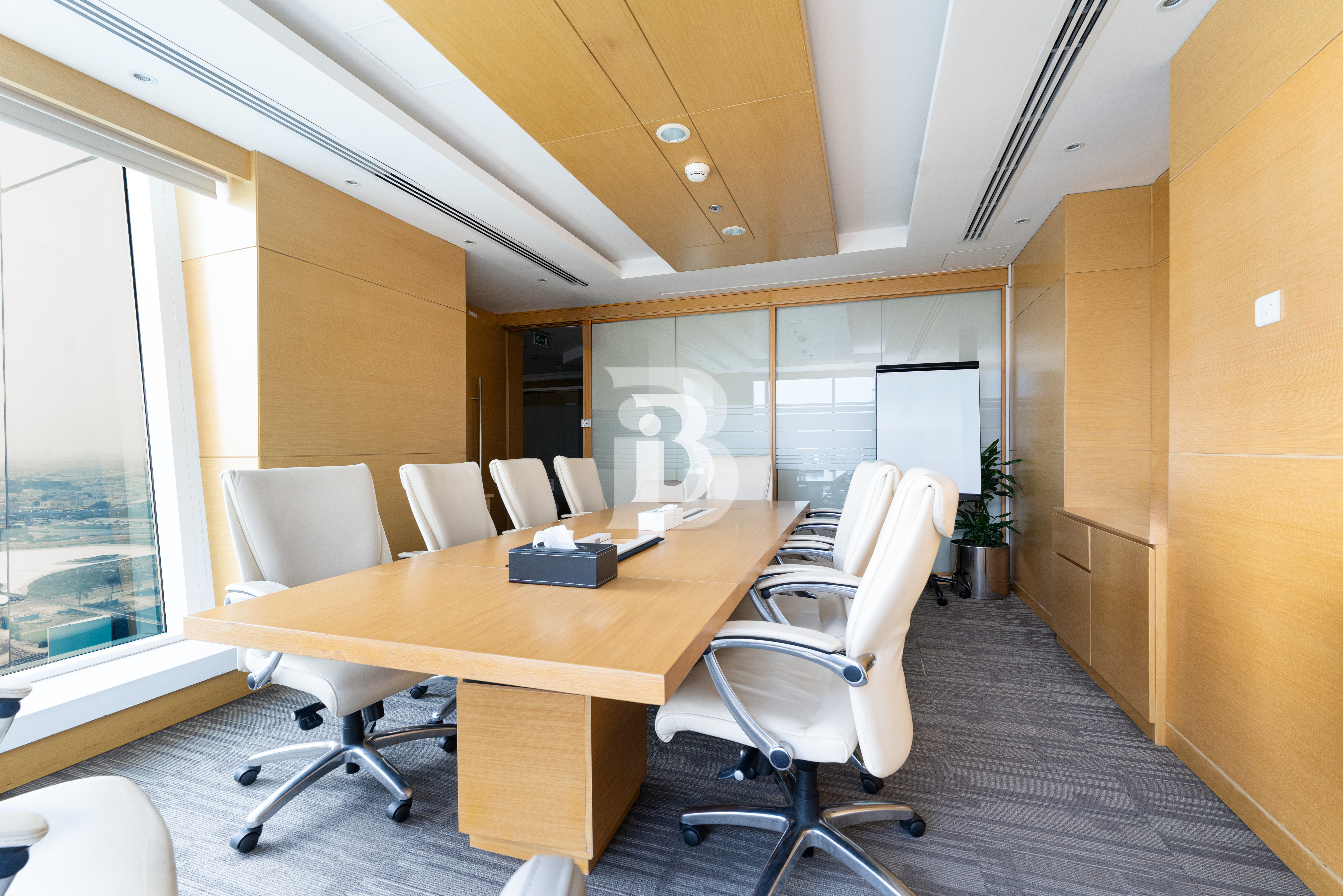 PROFESSIONAL WORKSPACE | FITTED | Canal View