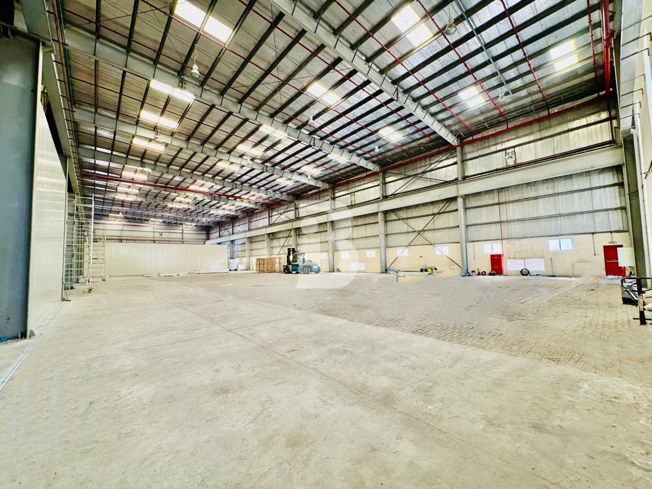 VACANT UNIT | HIGH POWER | 76,000 PLOT AREA