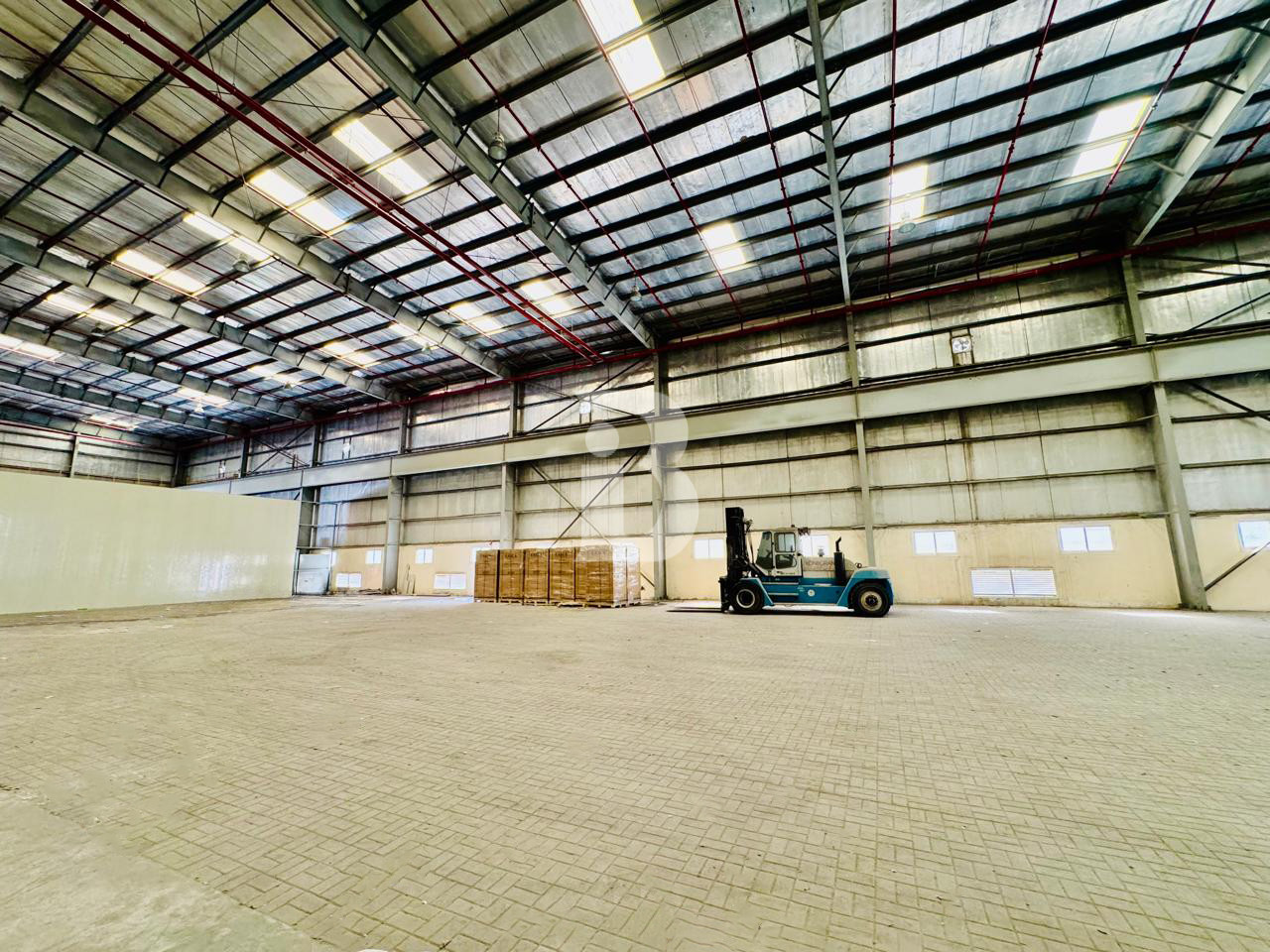 VACANT UNIT | HIGH POWER | 76,000 PLOT AREA