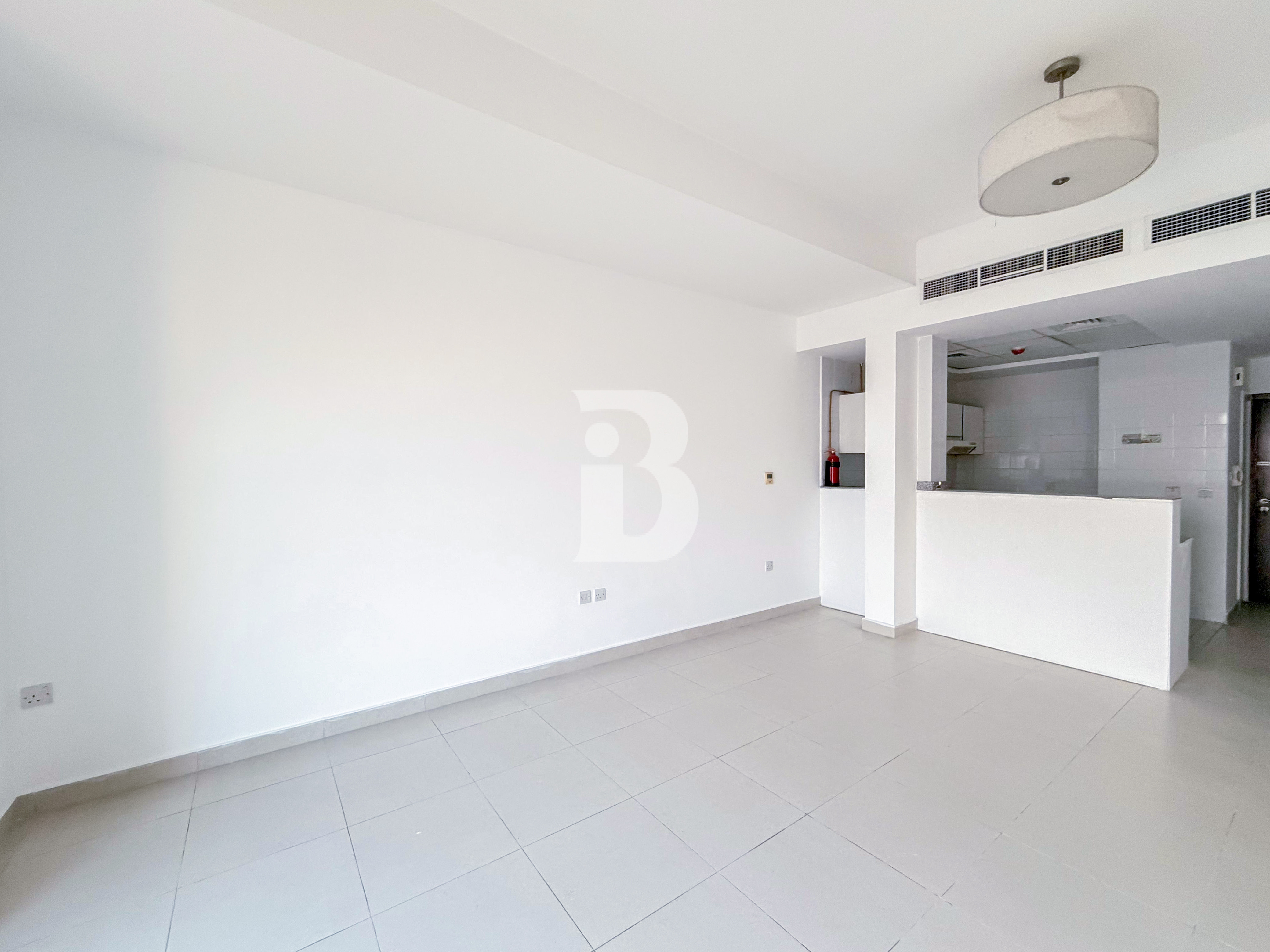 SPACIOUS and PRIME LOCATION | VACANT UNIT