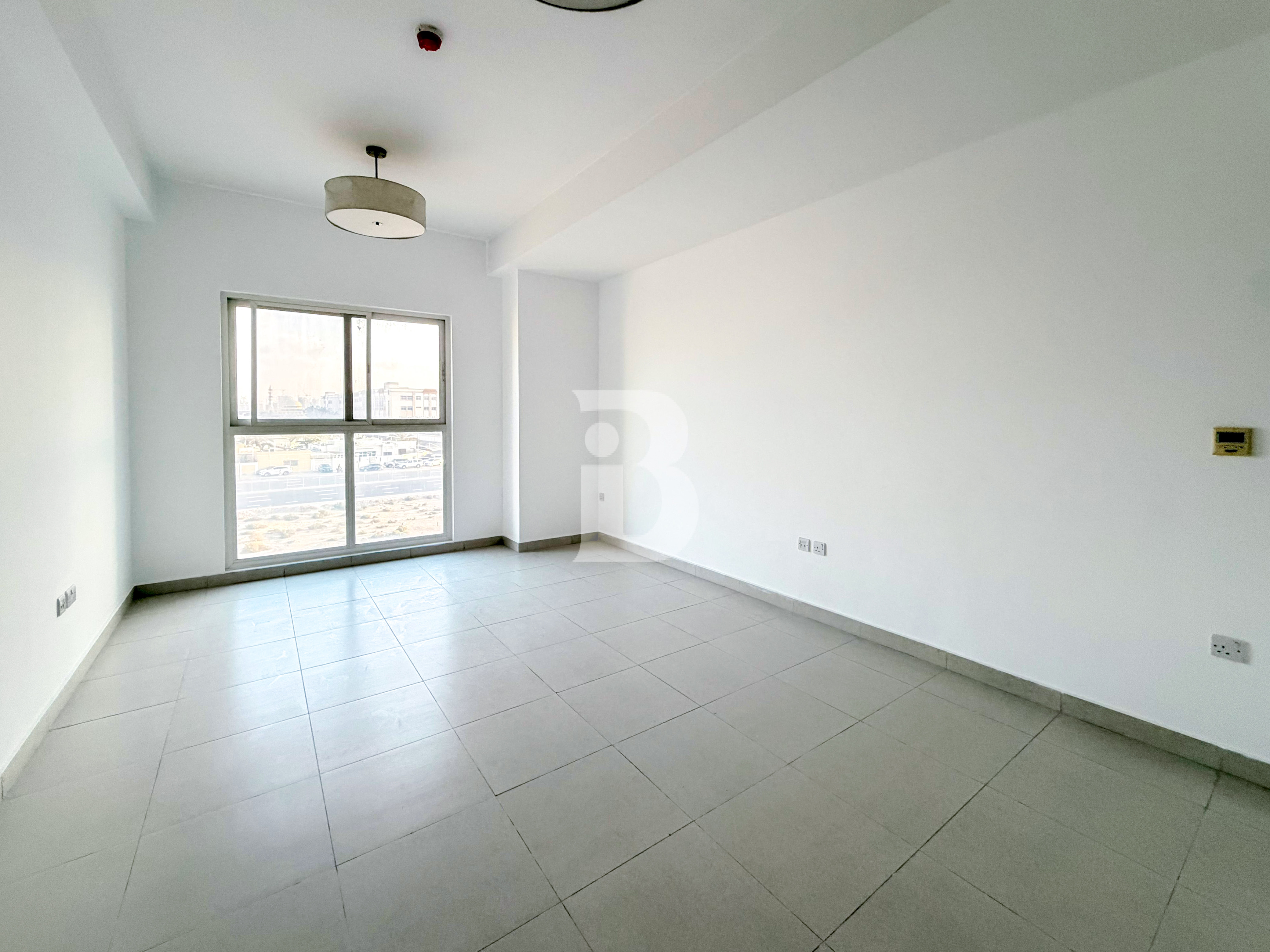 SPACIOUS and PRIME LOCATION | VACANT UNIT