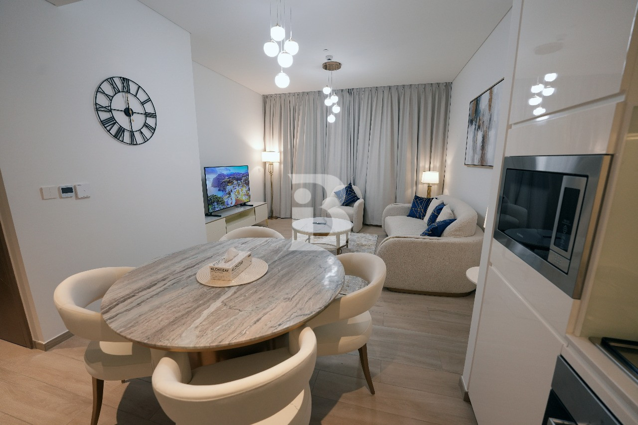 BRIGHT LAYOUT | FURNISHED | LUXURIOUS AMENITIES