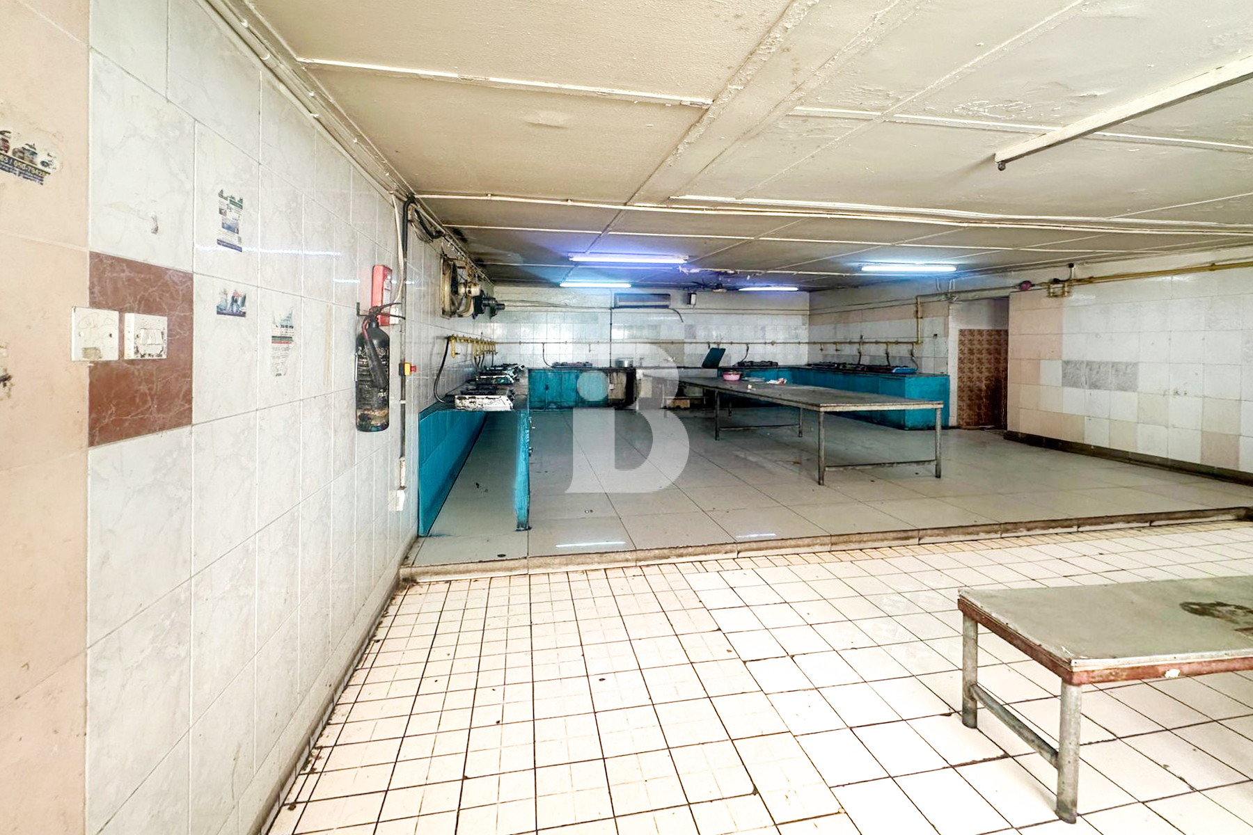 VACANT SOON  | 2 BLOCKS | 1094 PAX CAPACITY