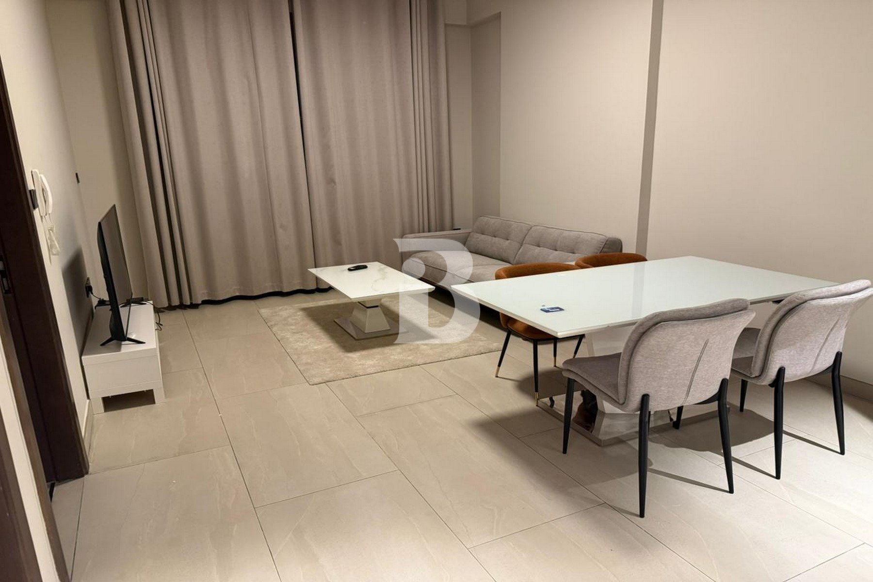 Nice 1 Bedroom | Fully Furnished | Vacant