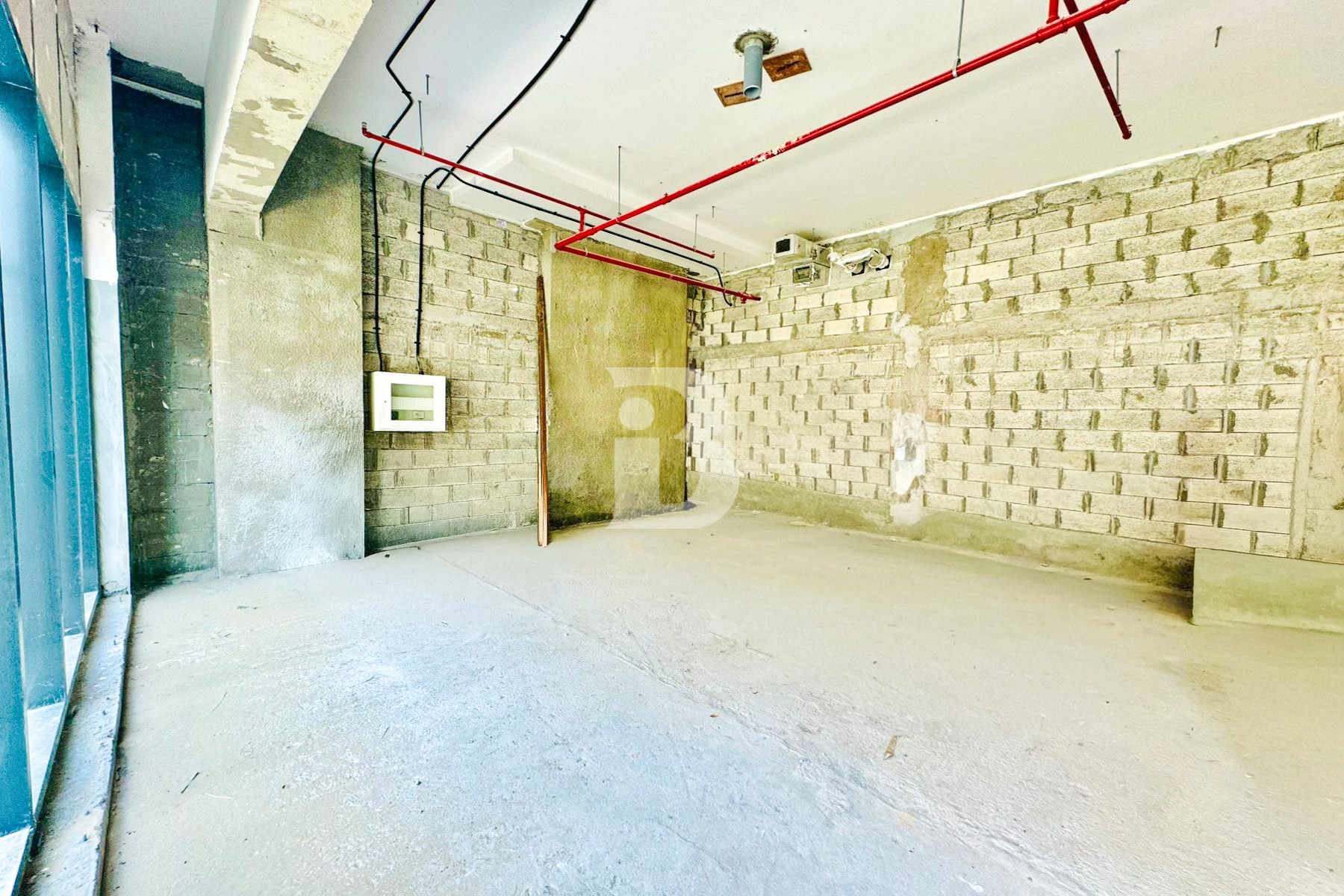 RETAIL I SHELL &amp; CORE | NEGOTIABLE