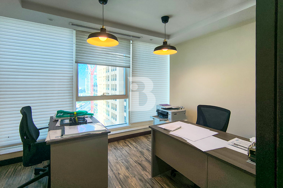 FULLY FITTED | GLASS CABINS | CITY VIEW