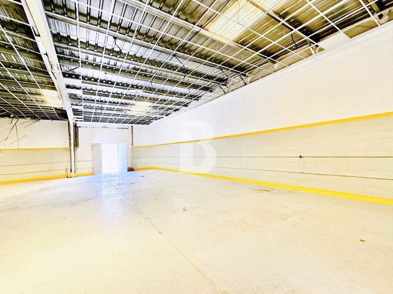 Available 1st May | 30 Kw Power | 6 to 7 Mtrs