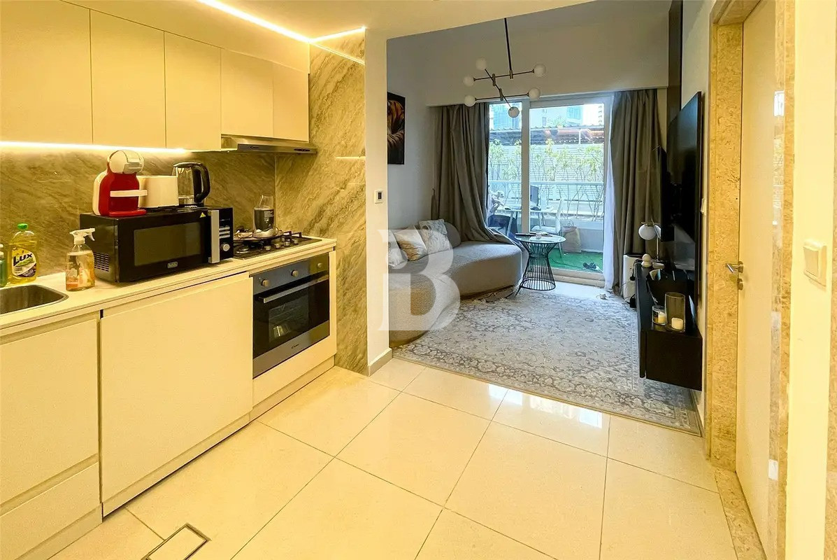 PRIME LOCATION | FULLY FURNISHED | READY TO MOVE