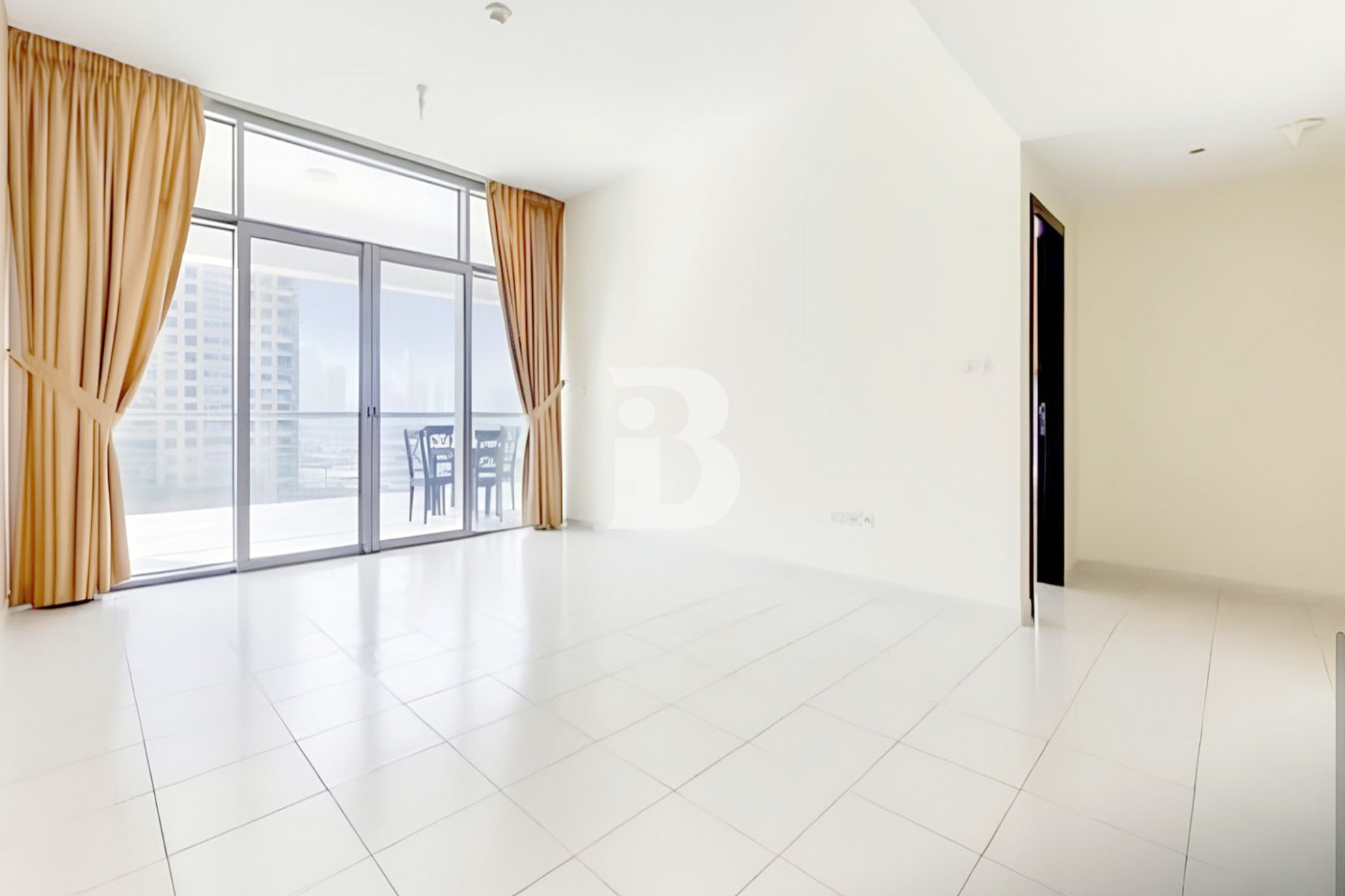 Unfurnished|Spacious|Burj Khalifa and Canal view