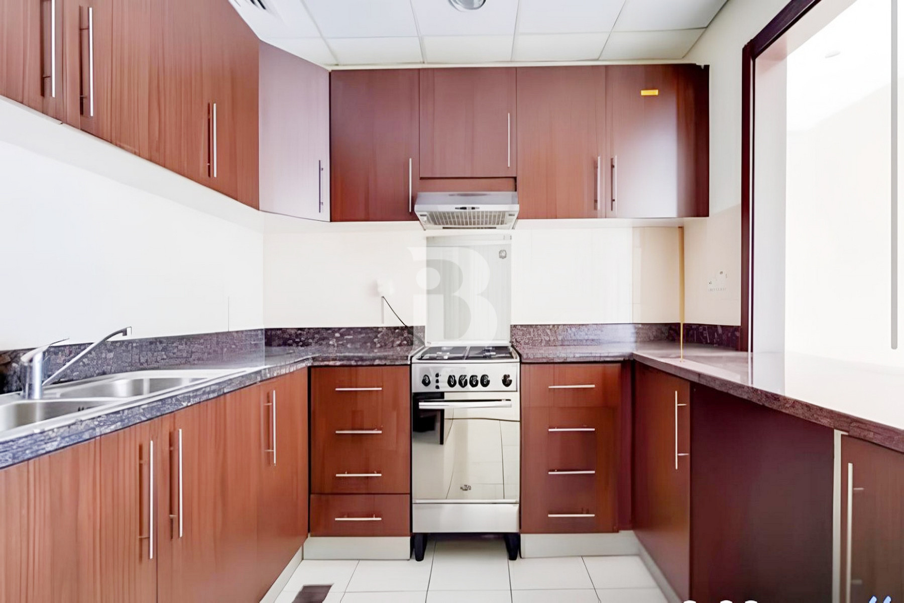 Unfurnished|Spacious|Burj Khalifa and Canal view