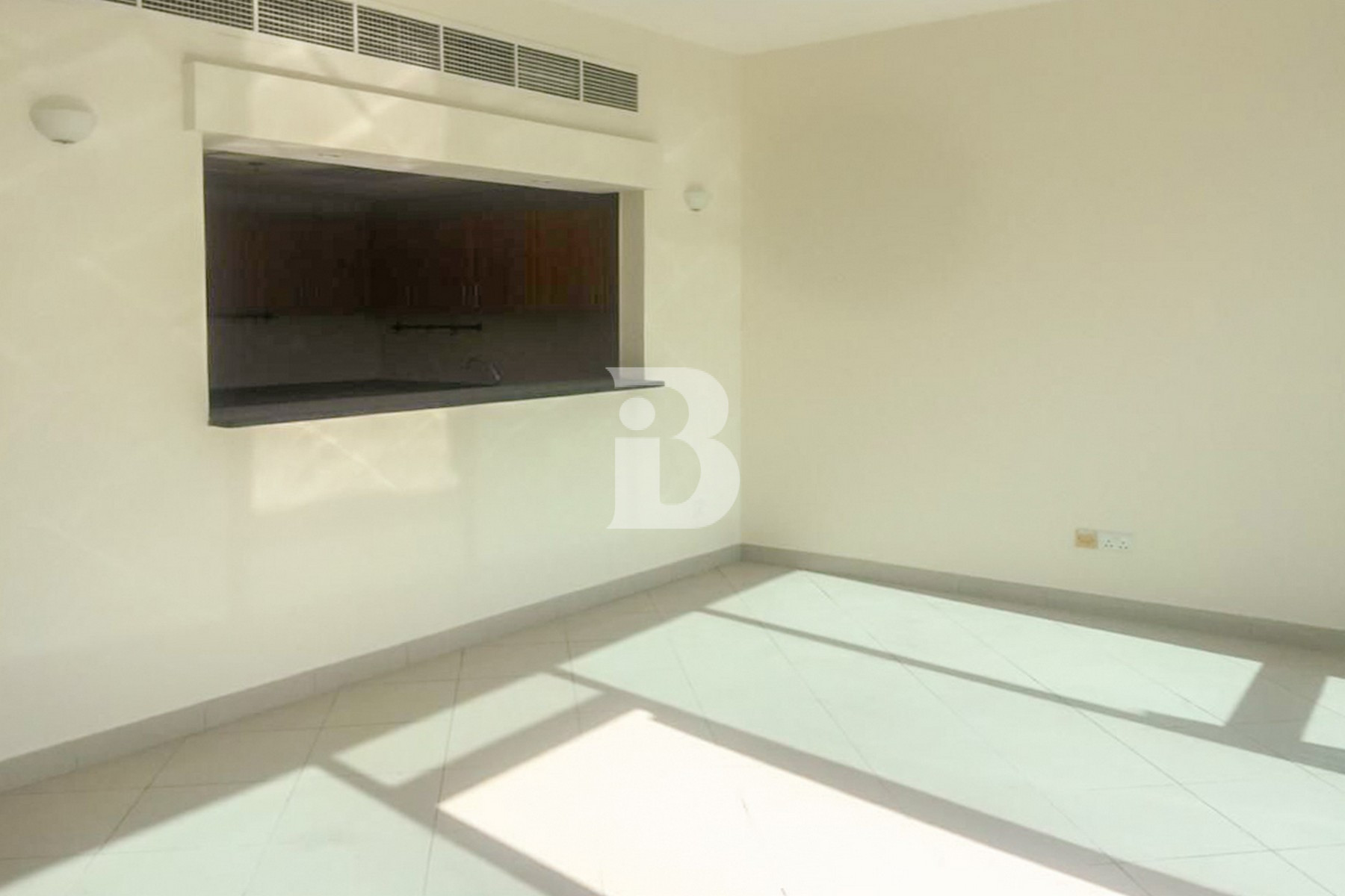 SPACIOUS 1BR | CANAL VIEW | PRIME LOCATION