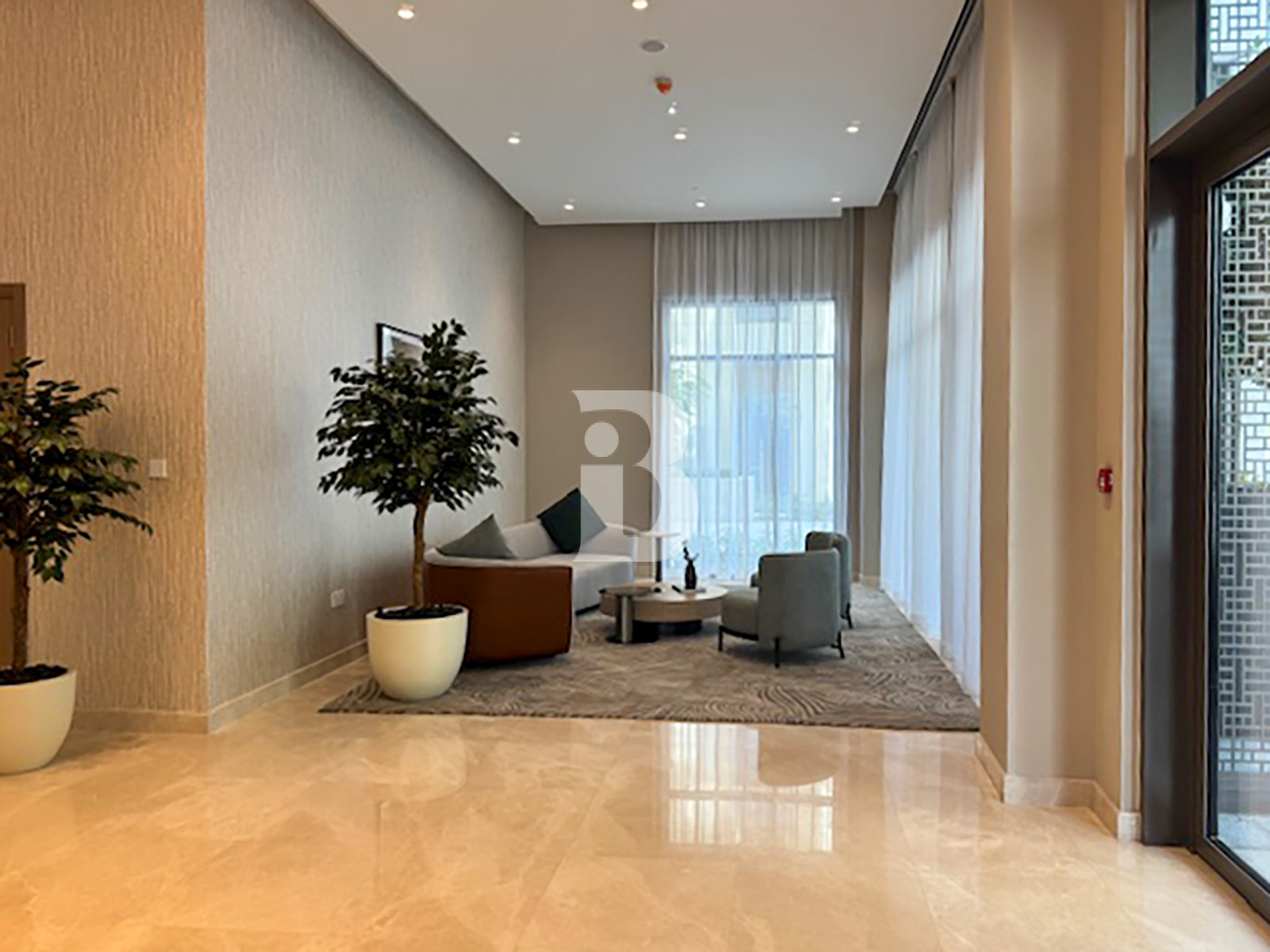 SPACIOUS AND BRIGHT | CANAL VIEW | BEACH ACCESS